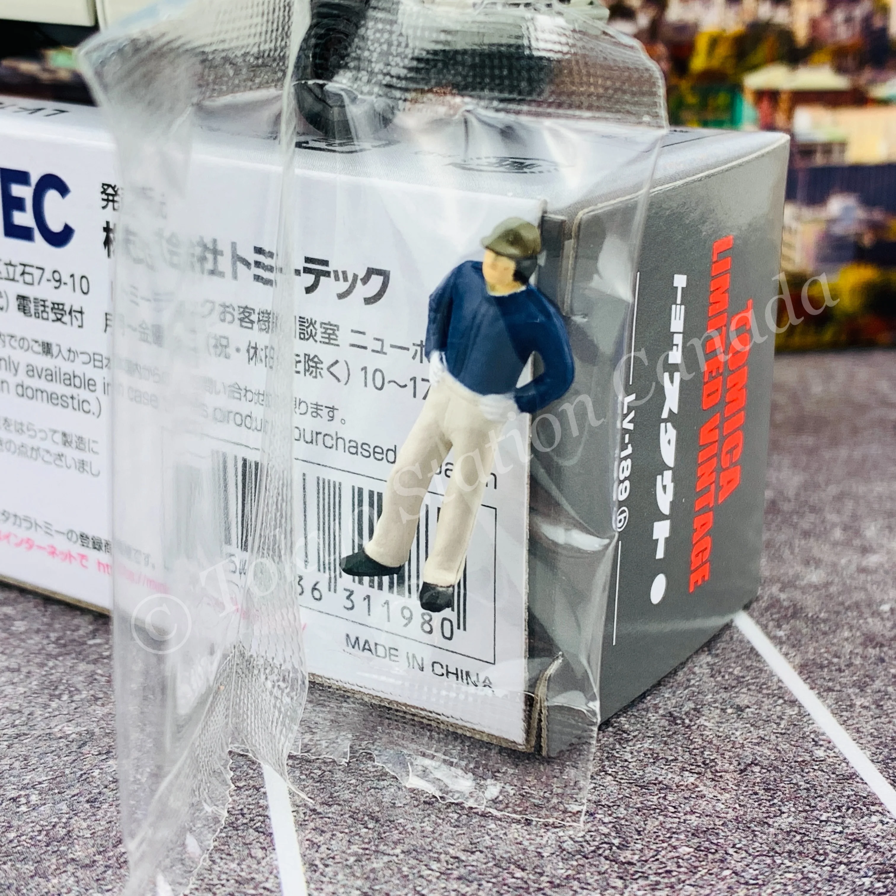 Tomytec Tomica Limited Vintage 1/64 Toyota Stout (white) LV-189b - Image 2
