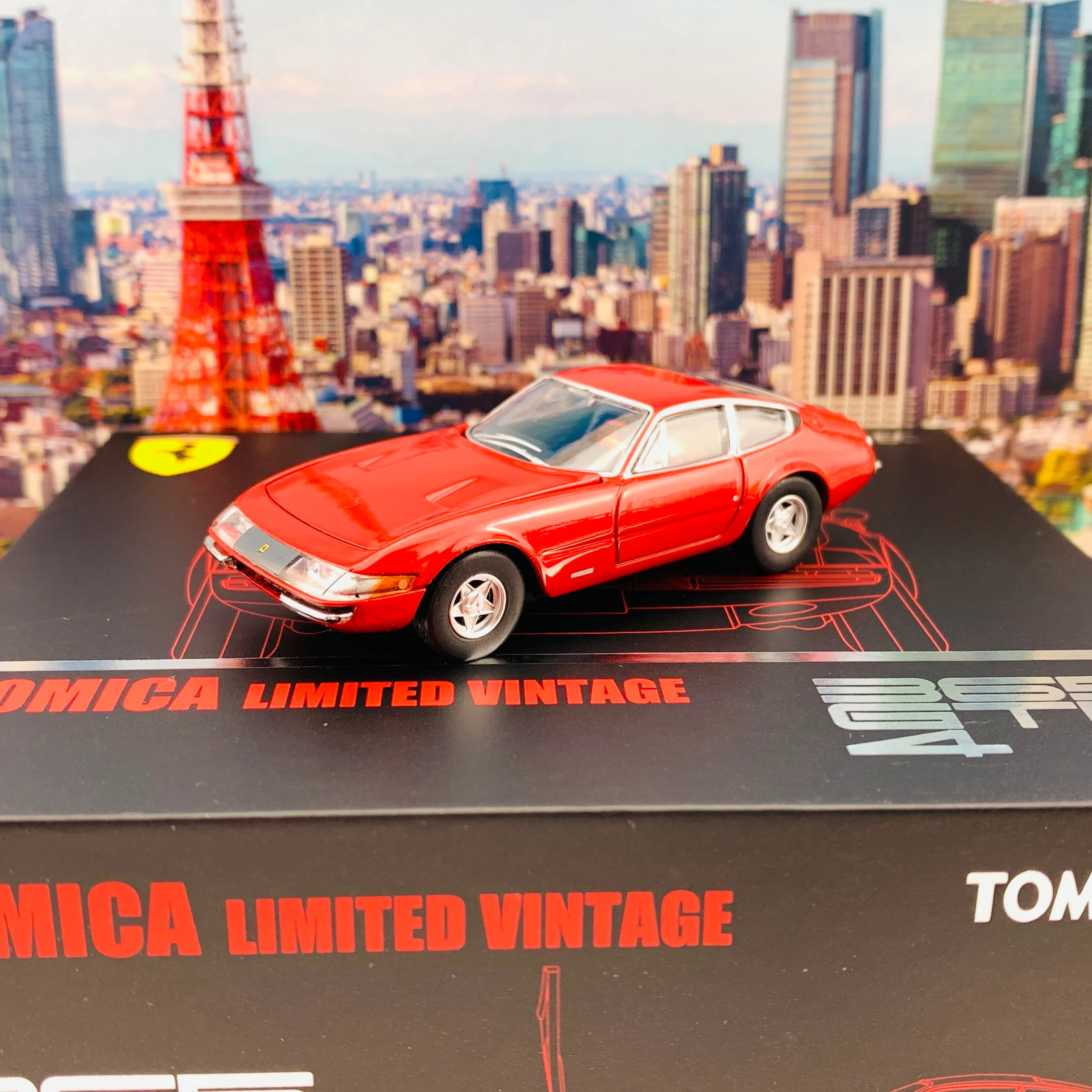 Tomytec Tomica Limited Vintage Neo 1/64 Ferrari 365 GTB4 (RED) - Image 2