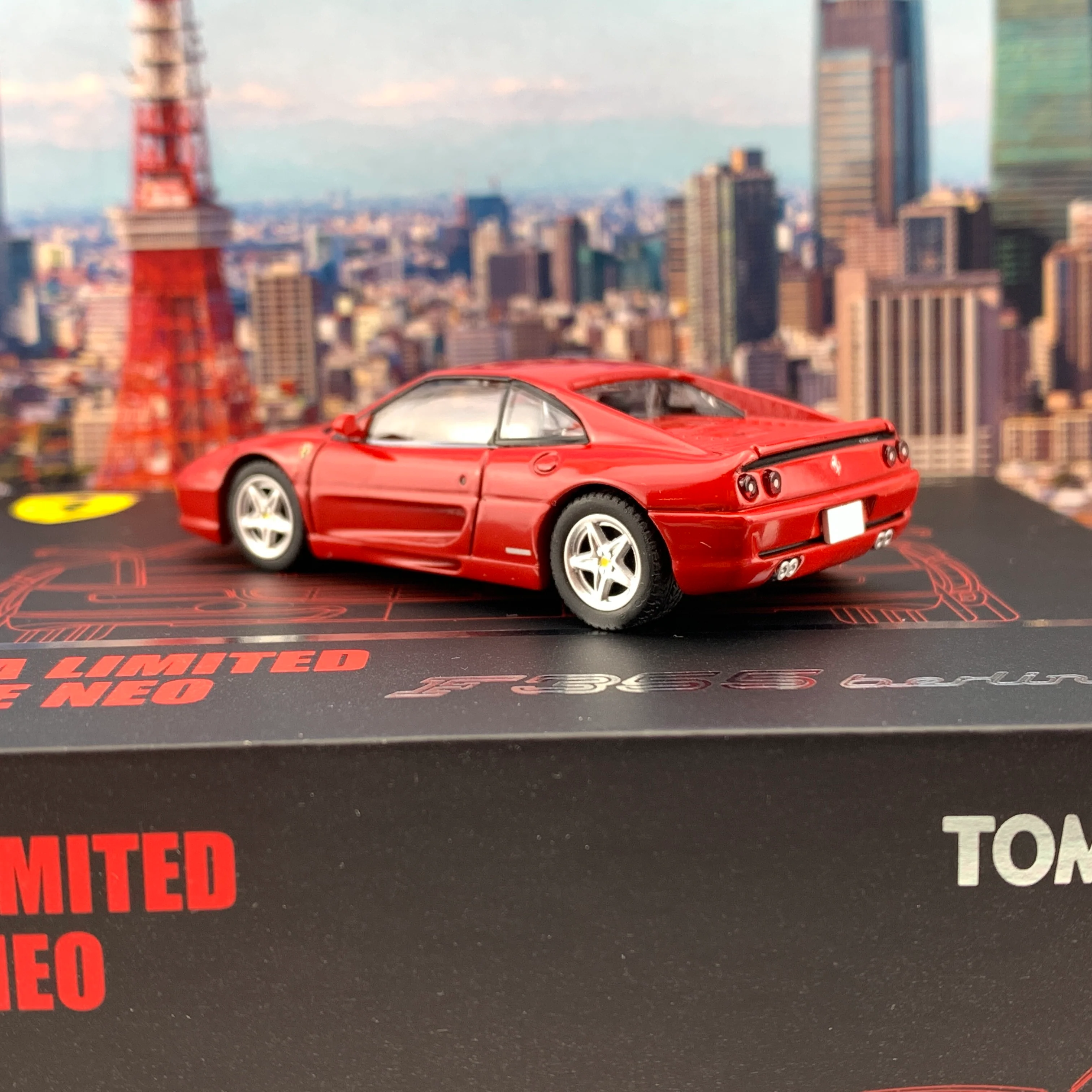 Tomytec Tomica Limited Vintage Neo 1/64 Ferrari F355 Berlinetta (RED) - Image 4
