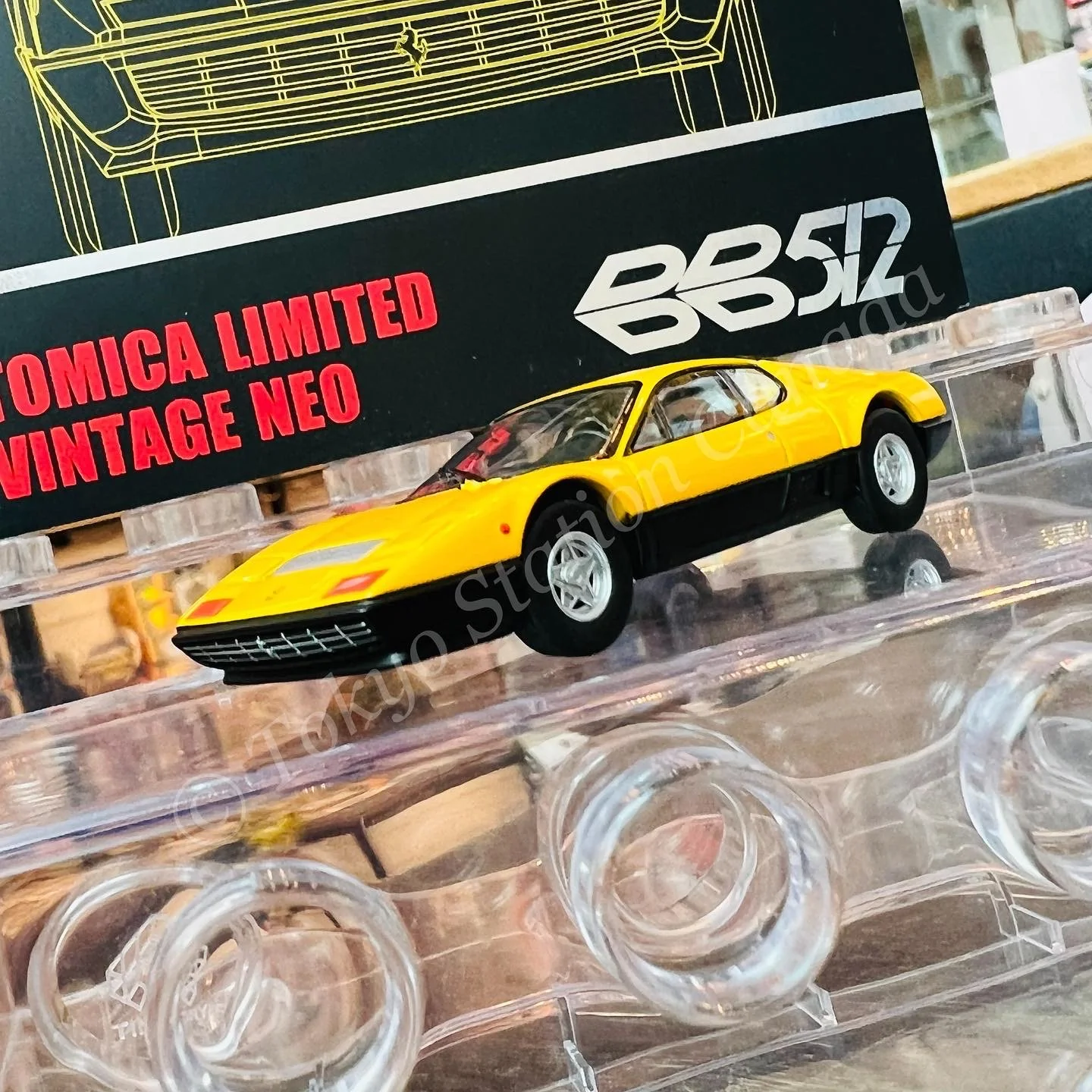 TOMYTEC Tomica Limited Vintage NEO 1/64 LV-N Ferrari 512 BB Yellow / Black 4543736320050 - Image 2
