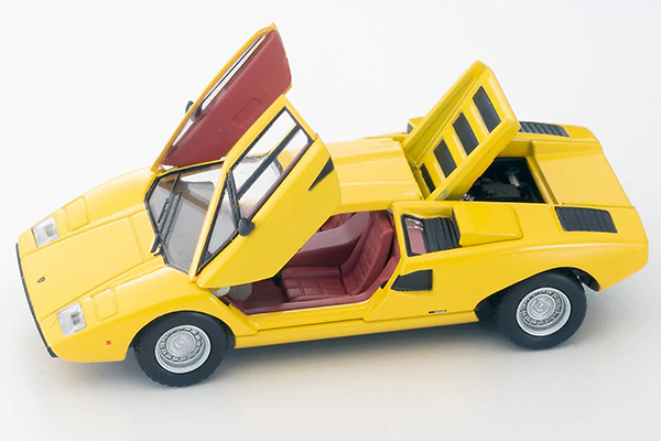 TOMYTEC Tomica Limited Vintage NEO 1/64 LV-N Lamborghini Countach LP400 Yellow - Image 2