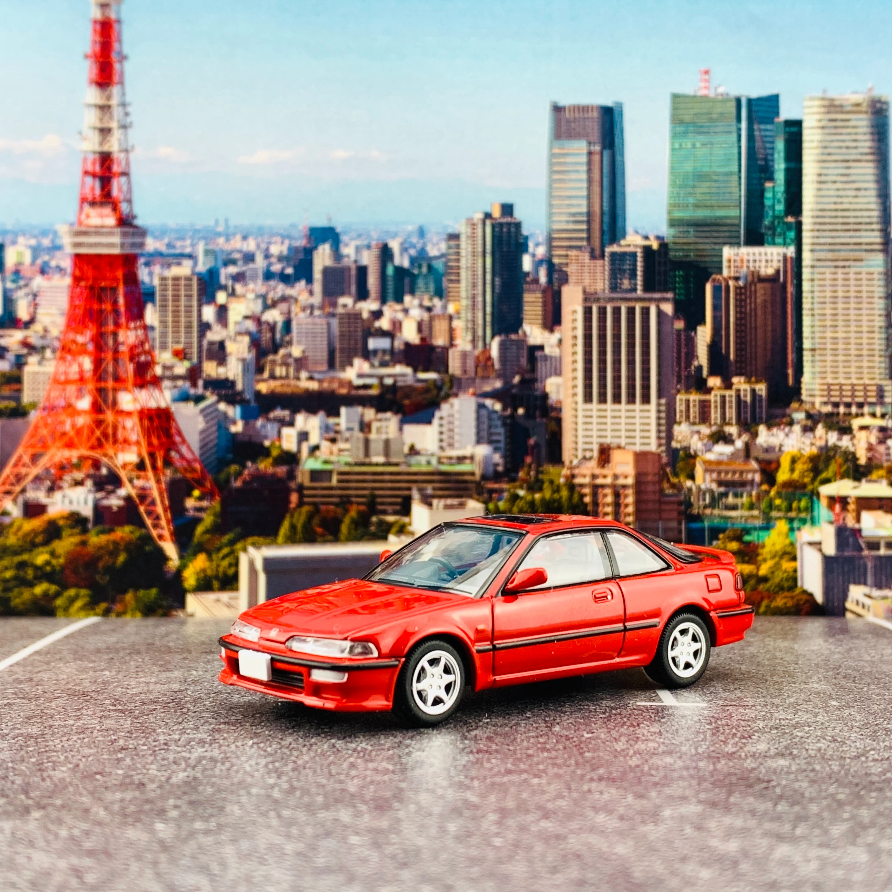 Tomytec Tomica Limited Vintage Neo 1/64 LV-N197a Honda Integra 3 Door Coupe Xsi Red (1991) - Image 2