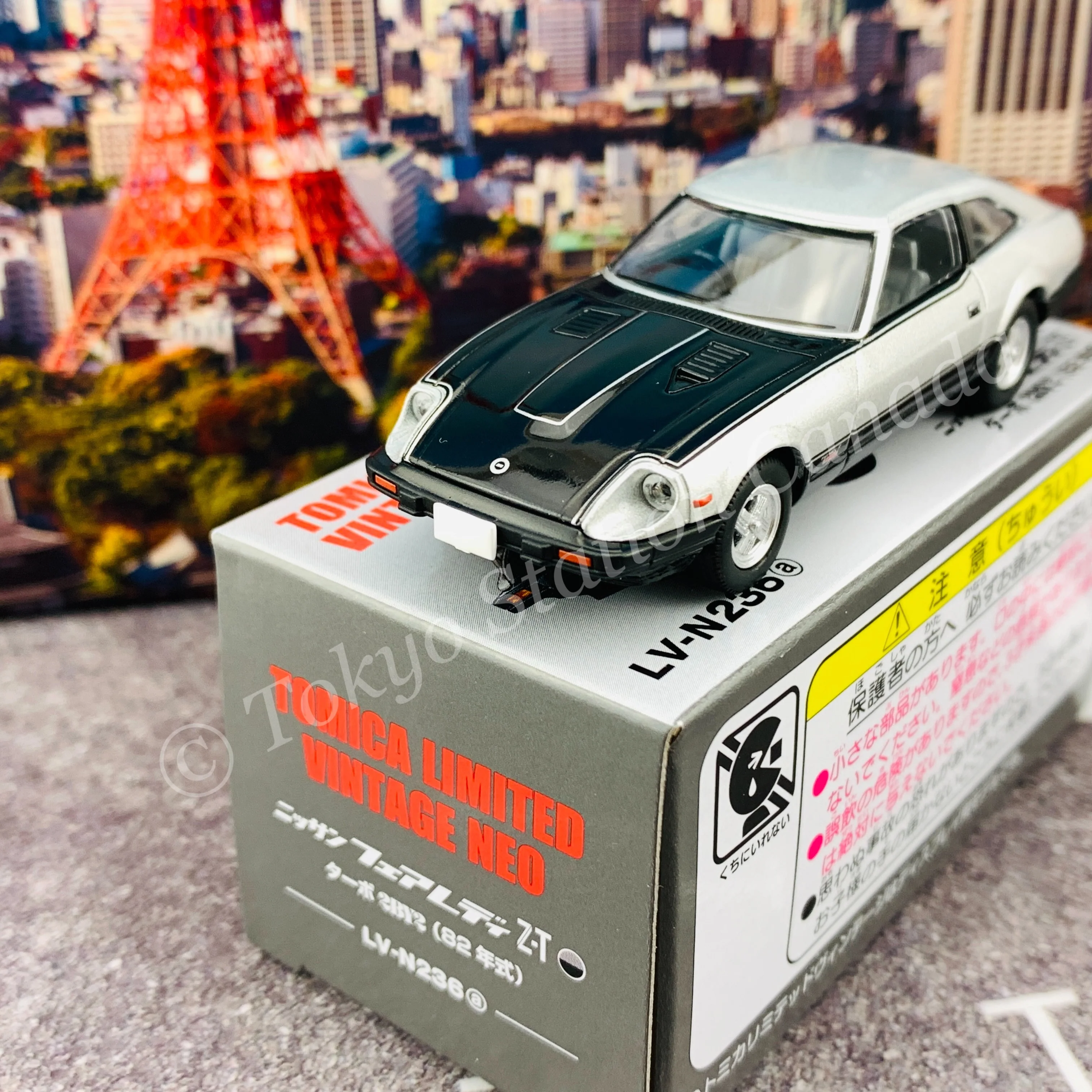 Tomytec Tomica Limited Vintage Neo 1/64 Nissan Fairlady Z-T Turbo 2BY2 (Silver / Black) LV-N236a - Image 2