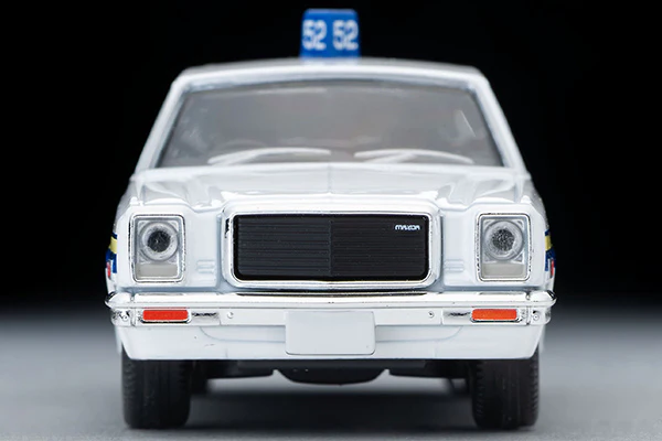 TOMYTEC Tomica Limited Vintage Neo 1/64 Mazda Luce Legato 4-door sedan training car (Setagaya Driving School) LV-N34b - Image 2