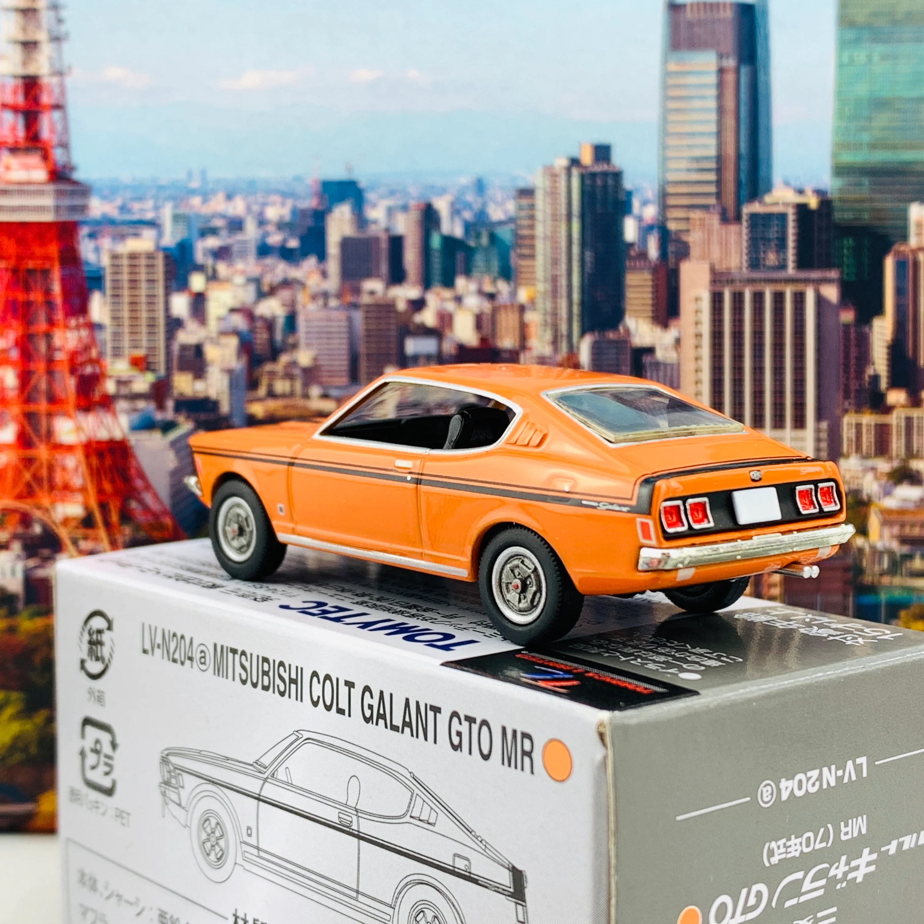 Tomica Limited Vintage Neo 1/64 Mitsubishi Colt Galant GTO MR Orange 1970 LV-N204a - Image 3
