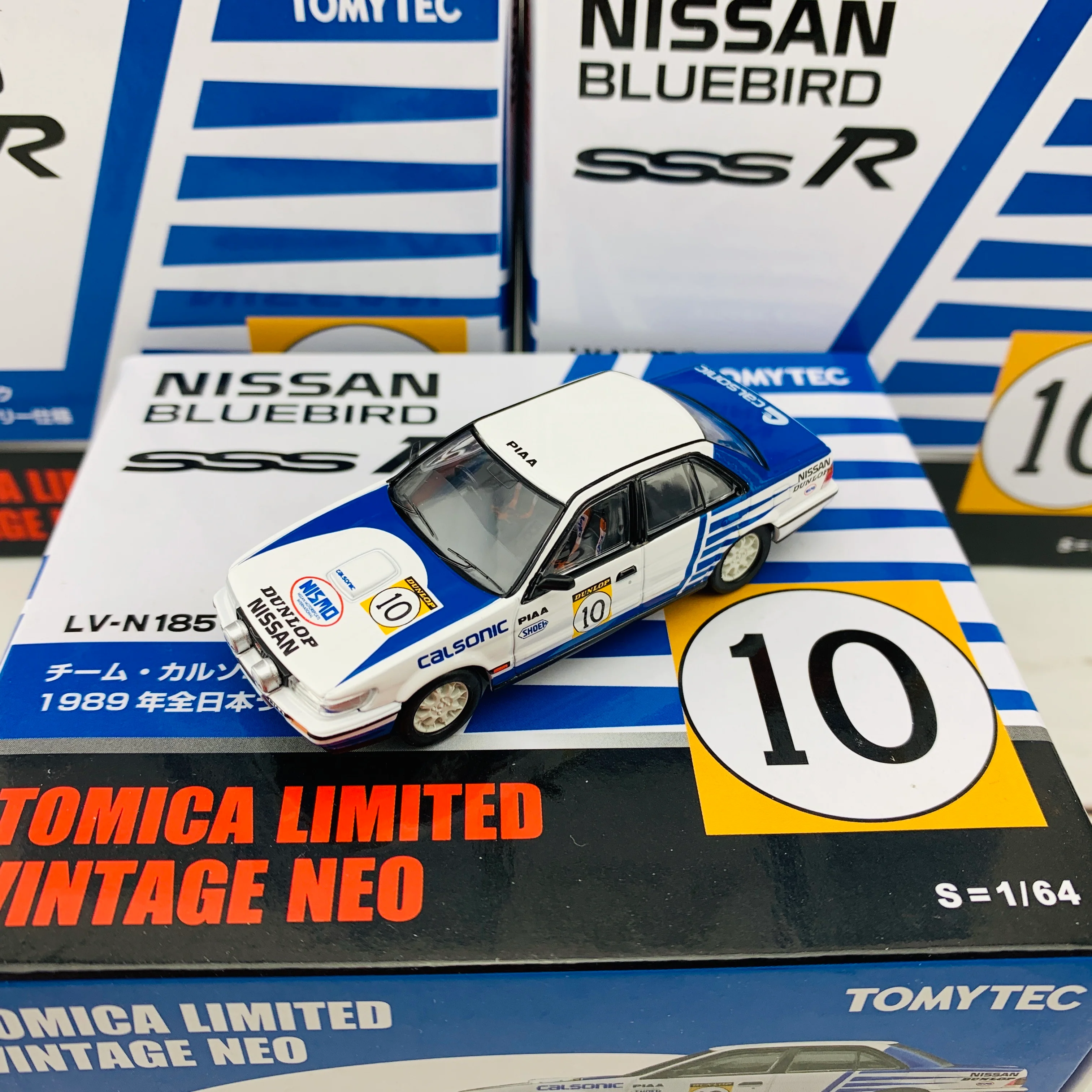 Tomytec Tomica Limited Vintage Neo 1/64 Nissan Bluebird SSS-R Calsonic #10 1989 LV-N185d - Image 3
