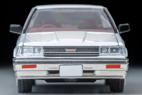 TOMYTEC Tomica Limited Vintage Neo 1/64 Nissan Skyline 4-door HT GT Passage Twin Cam 24V (White/Beige) 1986 LV-N282a - Image 3