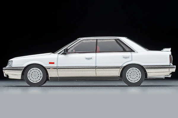 TOMYTEC Tomica Limited Vintage Neo 1/64 Nissan Skyline 4-door HT GT Passage Twin Cam 24V (White/Beige) 1986 LV-N282a - Image 4