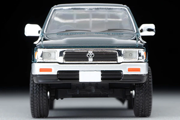 TOMYTEC Tomica Limited Vintage Neo 1/64 Toyota Hilux 4WD Double Cab SSR-X Option Equipped Vehicle (Green) 1995 Model LV-N255b - Image 4