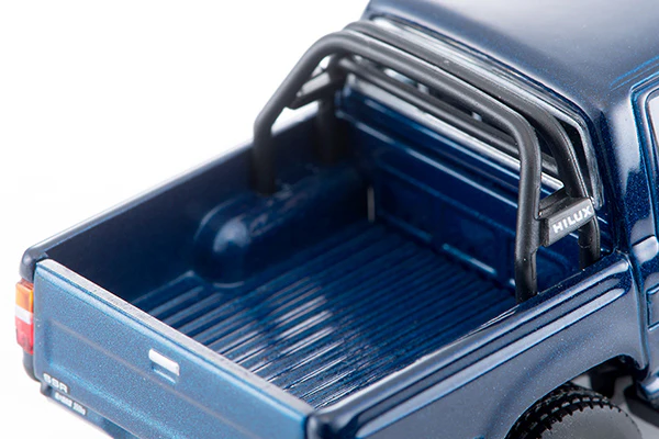 TOMYTEC Tomica Limited Vintage NEO 1/64 Toyota Hilux 4WD Pickup Double Cab SSR (Navy Blue) 1995 Model LV-N255a - Image 2