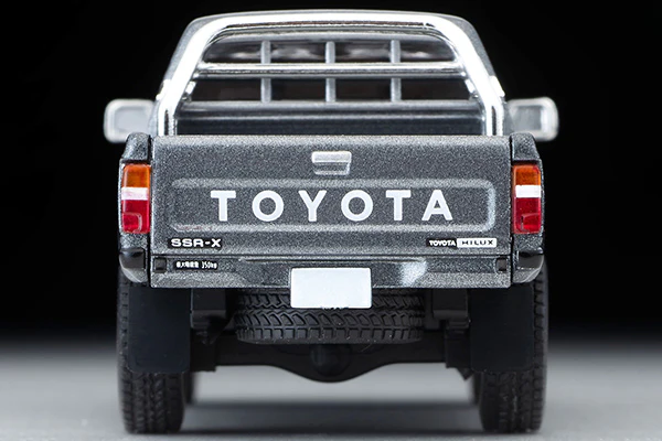 TOMYTEC Tomica Limited Vintage Neo Diocolle 64 Car Snap 14a BBQ2 (Toyota Hilux 4WD included) - Image 2