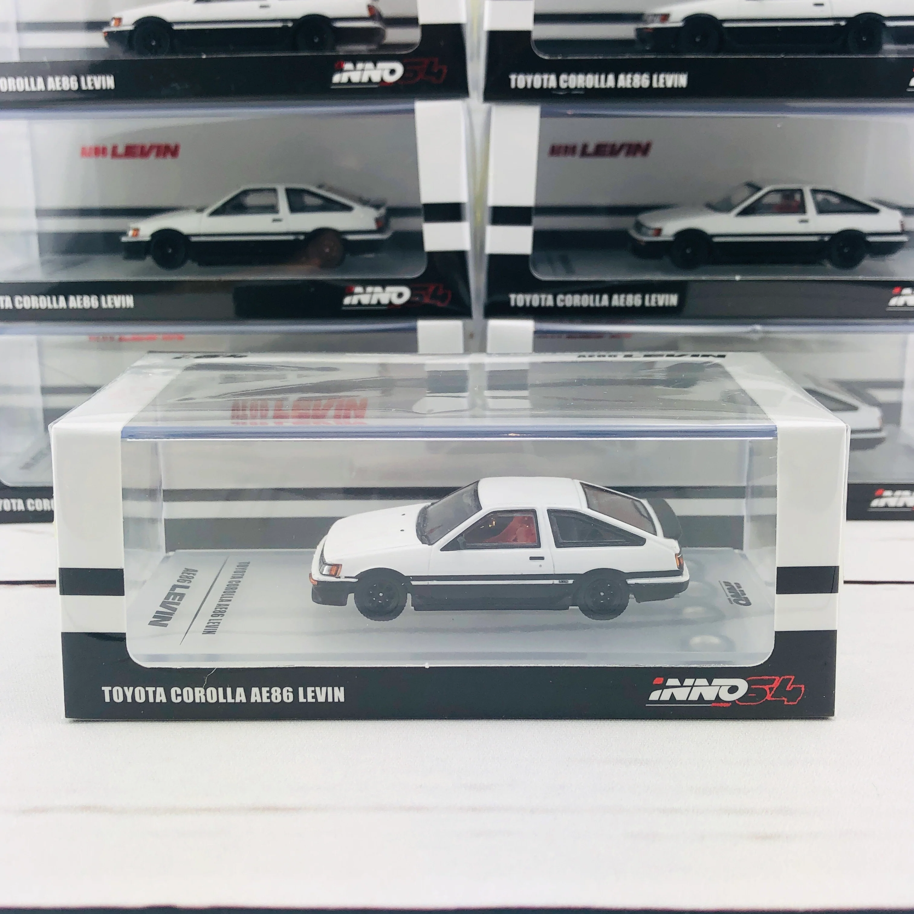 INNO64 1/64 TOYOTA COROLLA Levin AE86 White With Extra Wheels and Carbon Effect Front Bonnet Decal IN64-AE86-WH - Image 8