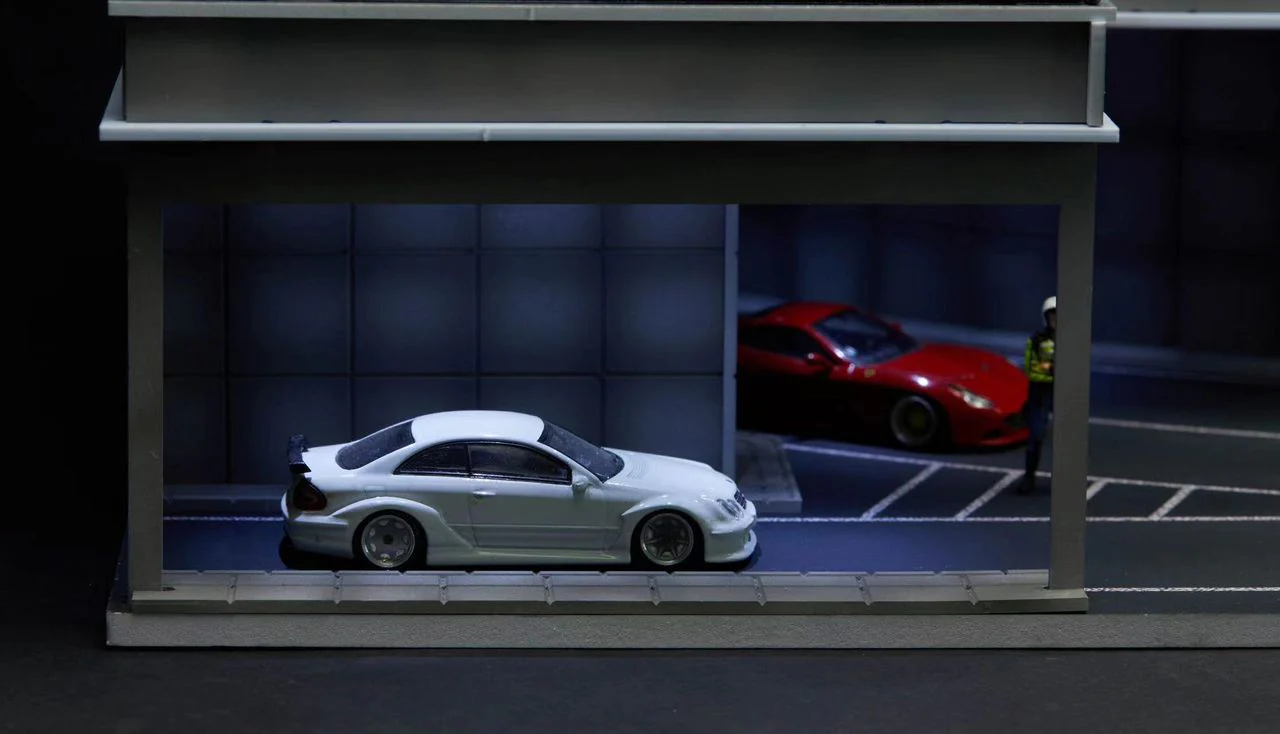 YOU & CAR 1/64 Tunnel Diorama - Image 2