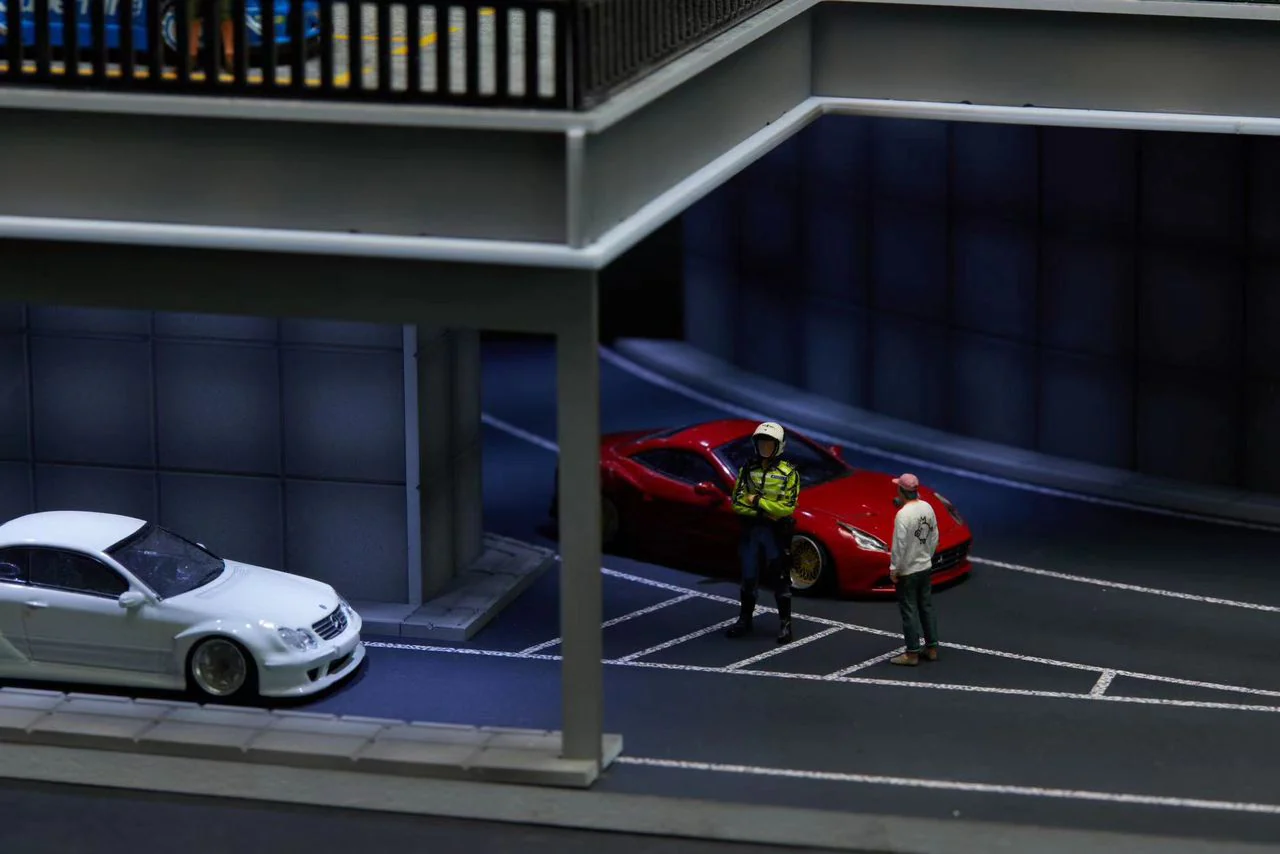 YOU & CAR 1/64 Tunnel Diorama - Image 5