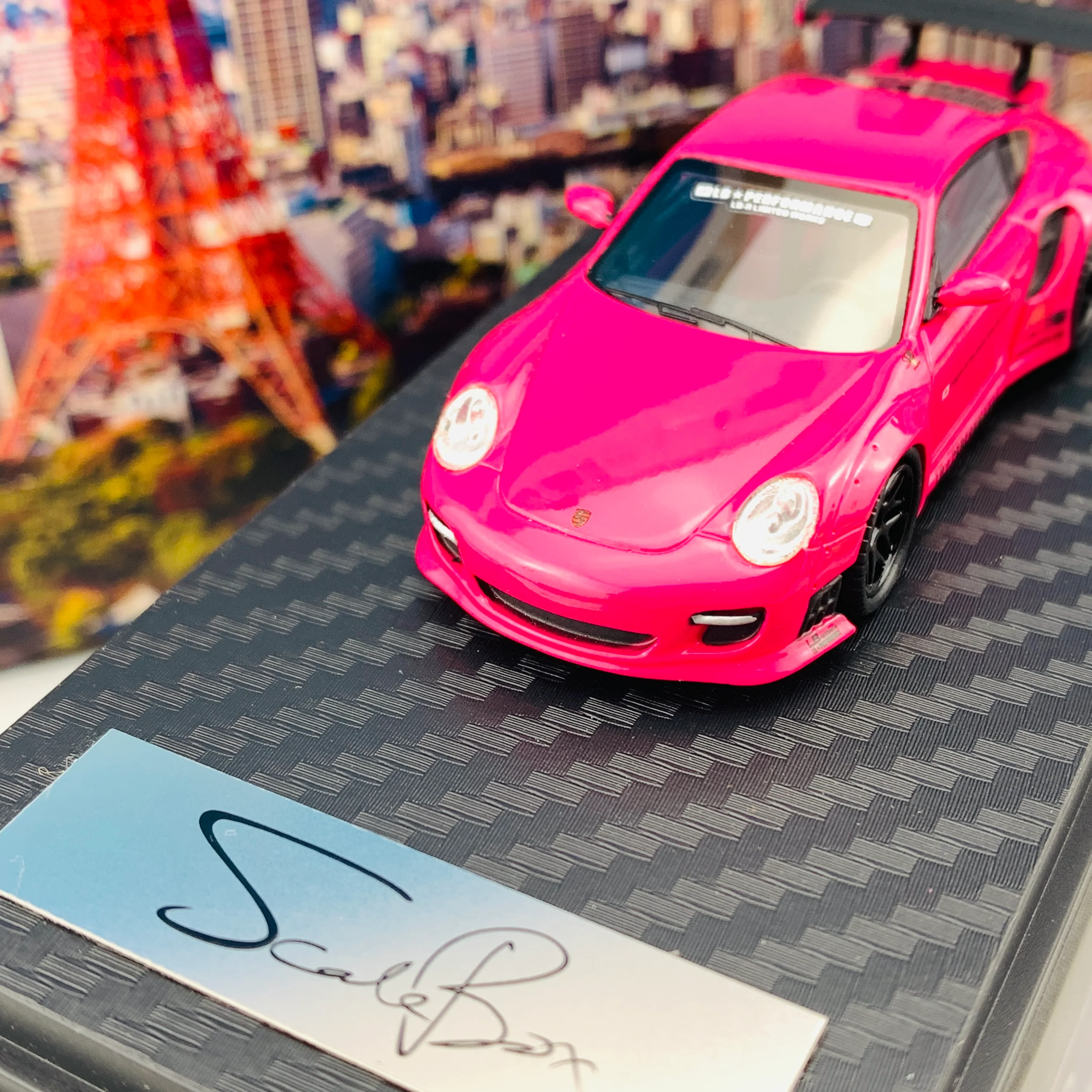 Scale Box 1/64 LB Porsche 997 Pink SB640002G - Image 3