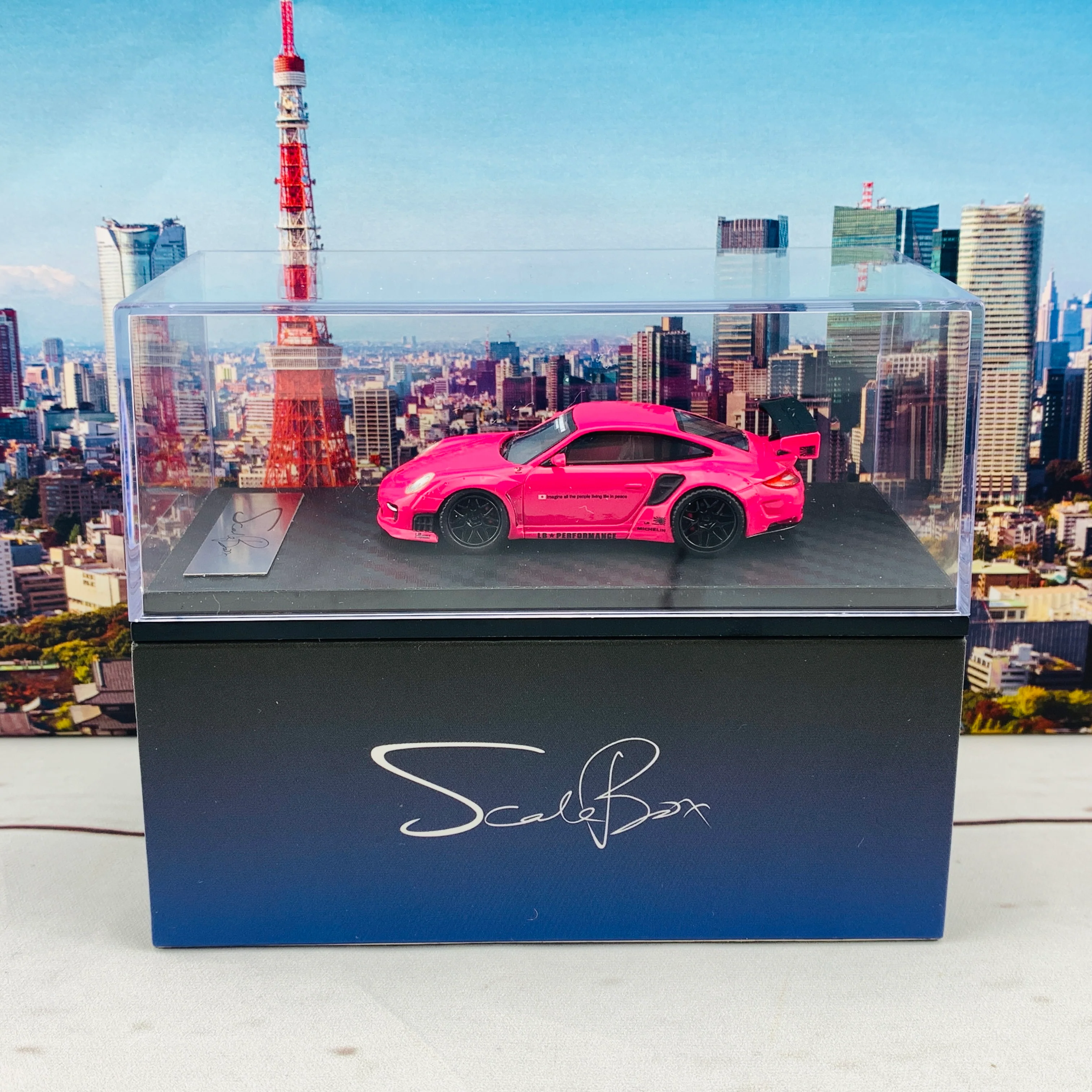 Scale Box 1/64 LB Porsche 997 Pink SB640002G - Image 6