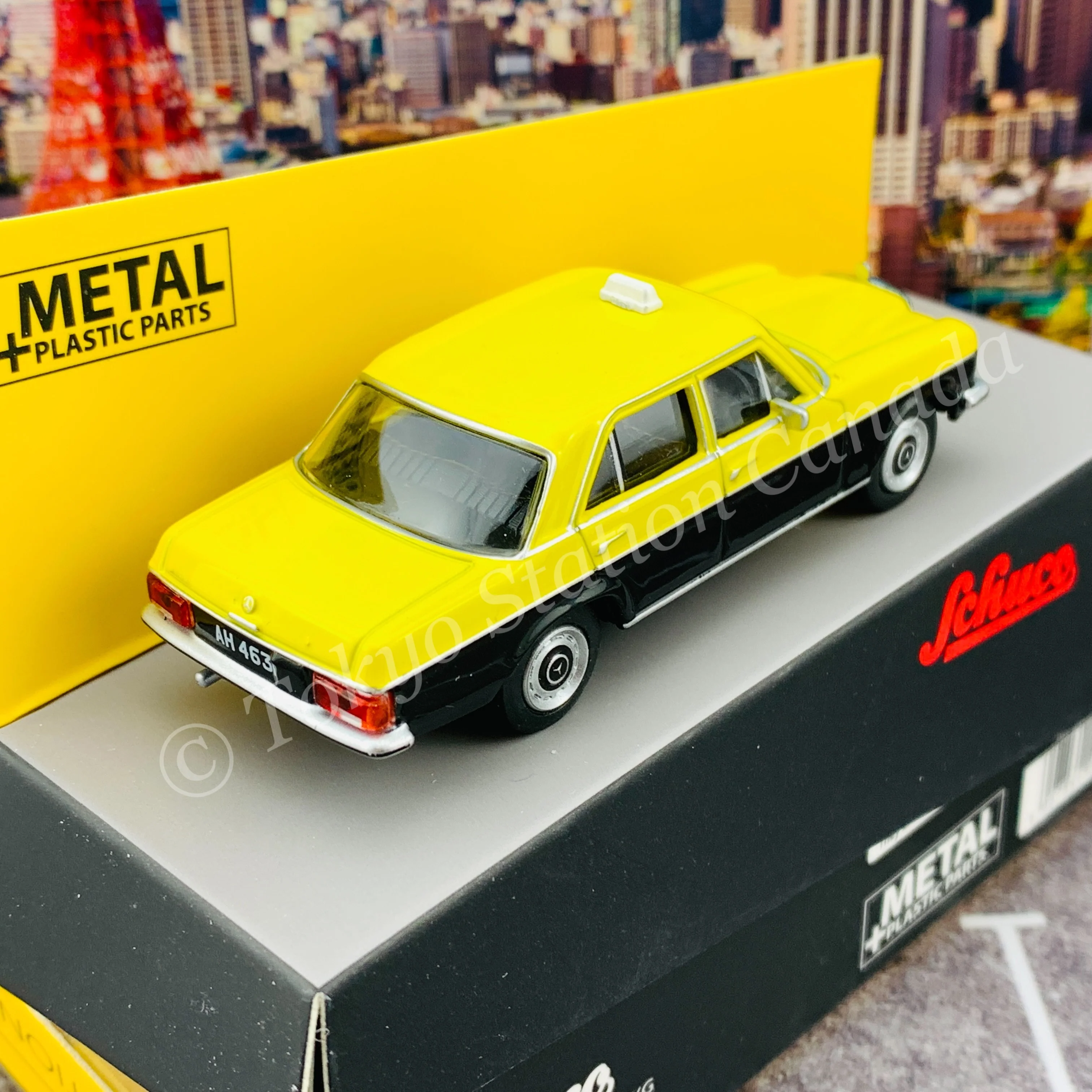 Schuco 1/64 Mercedes-Benz 200D Hong Kong Taxi (Hong Kong Limited Edition) 452019700 - Image 3