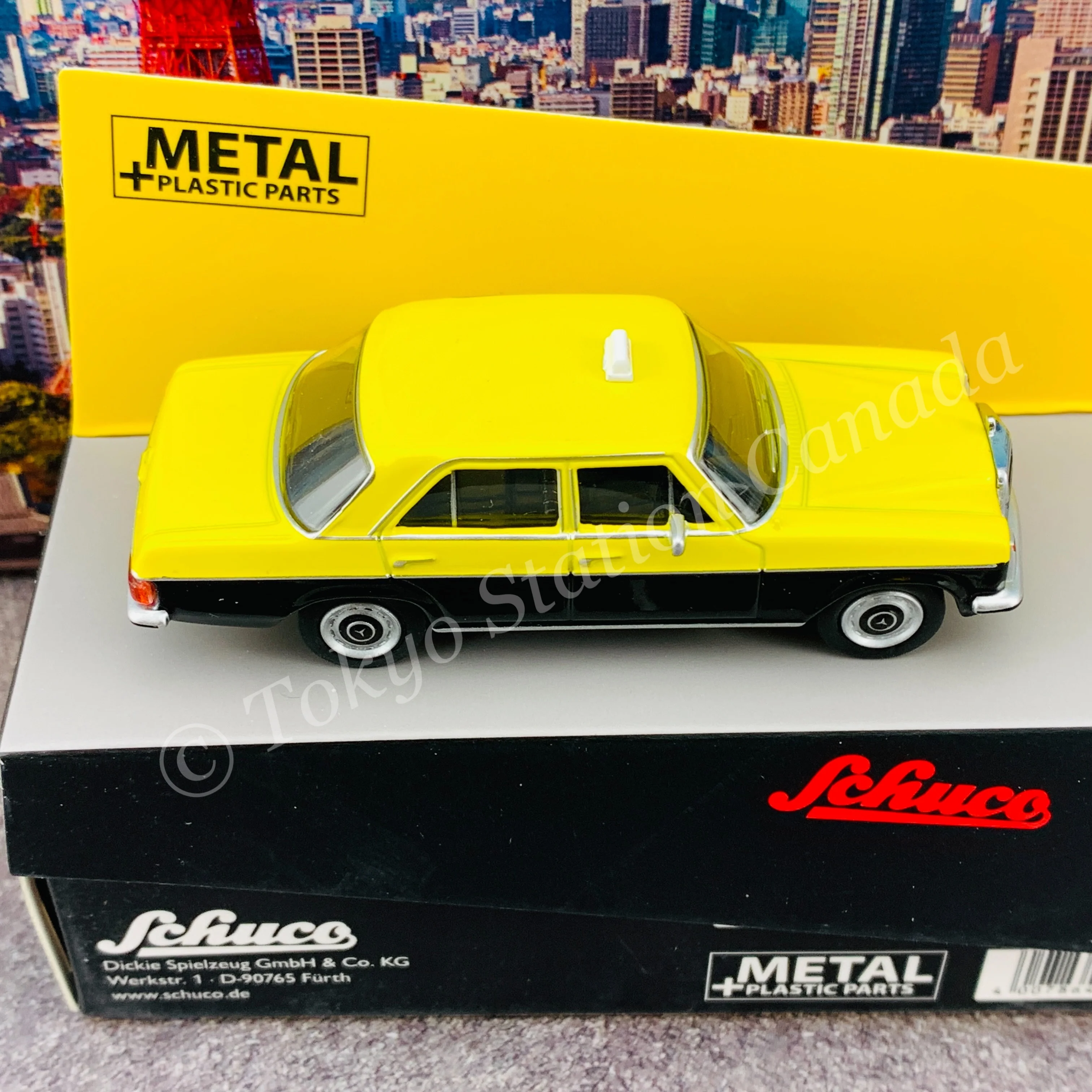 Schuco 1/64 Mercedes-Benz 200D Hong Kong Taxi (Hong Kong Limited Edition) 452019700 - Image 4