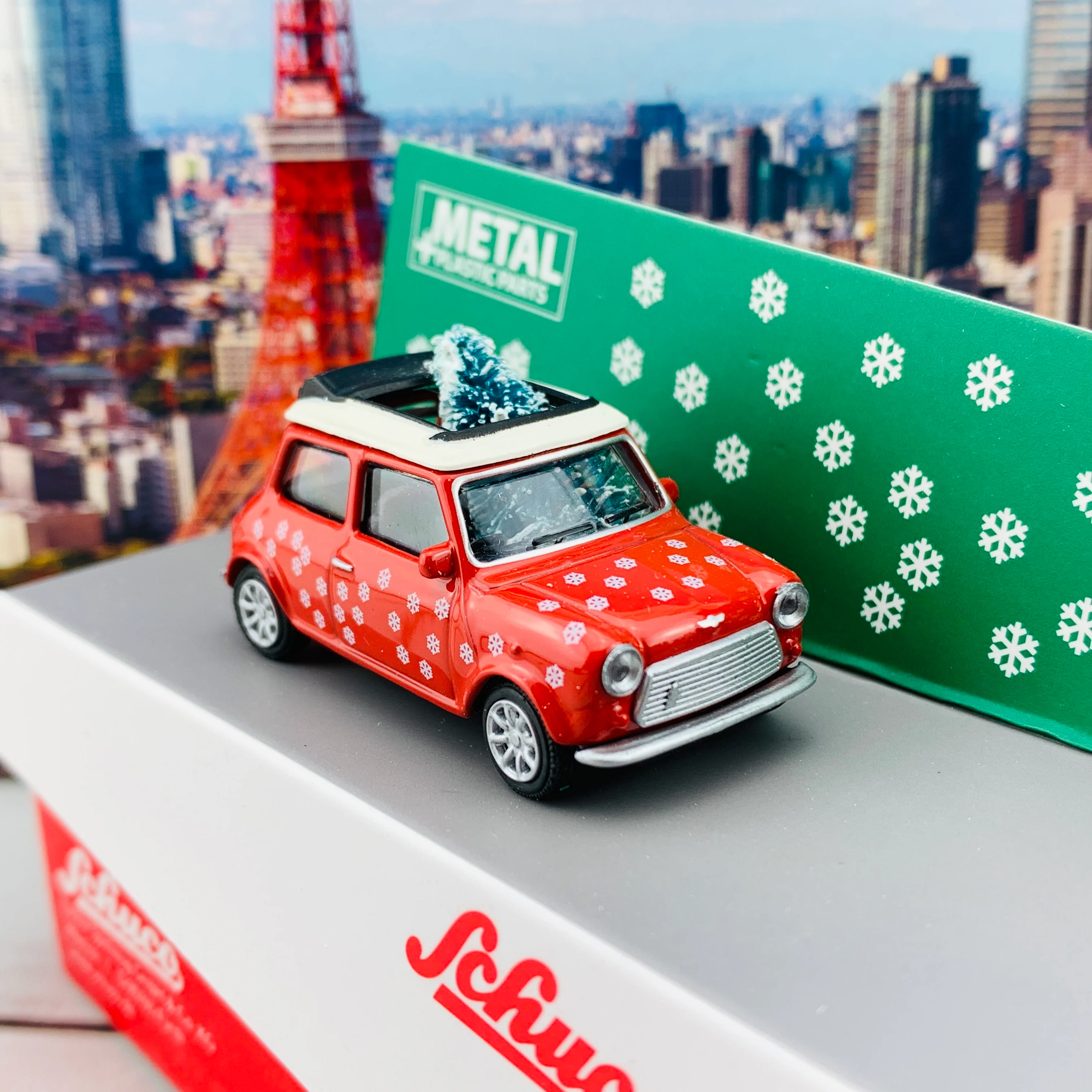 Schuco 1/64 Mini Cooper Christmas Edition (Hong Kong Limited Edition) 452019600 - Image 3