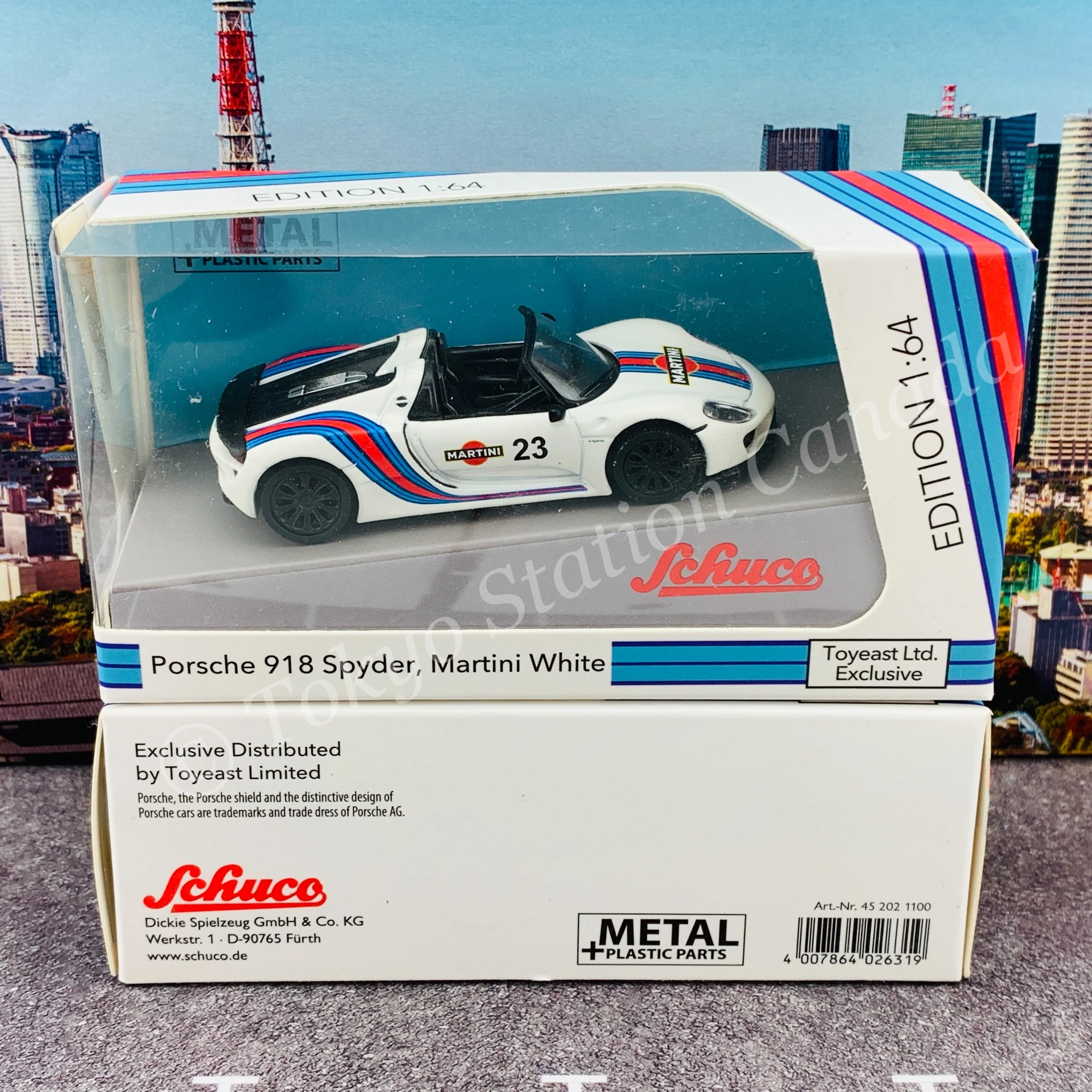 Schuco 1/64 Porsche 918 Spyder Martini White Hong Kong Limited Edition  452021100 - Image 4