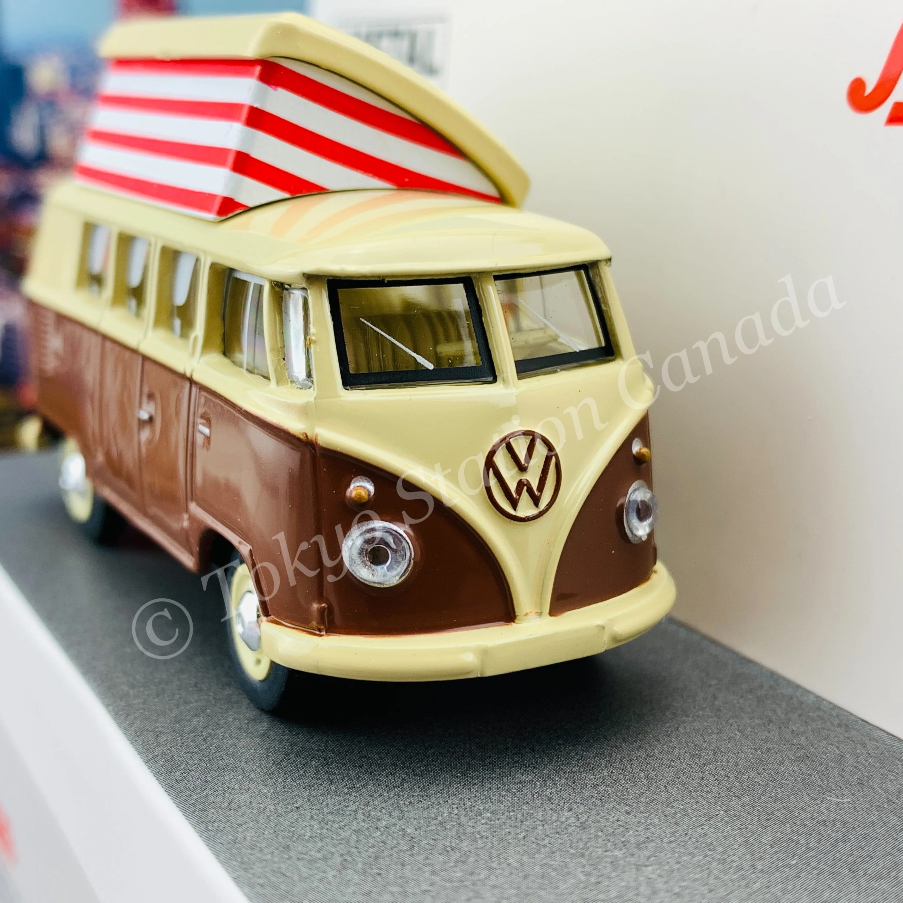 Schuco 1/64 Volkswagen T1 Camper 452026600 - Image 2