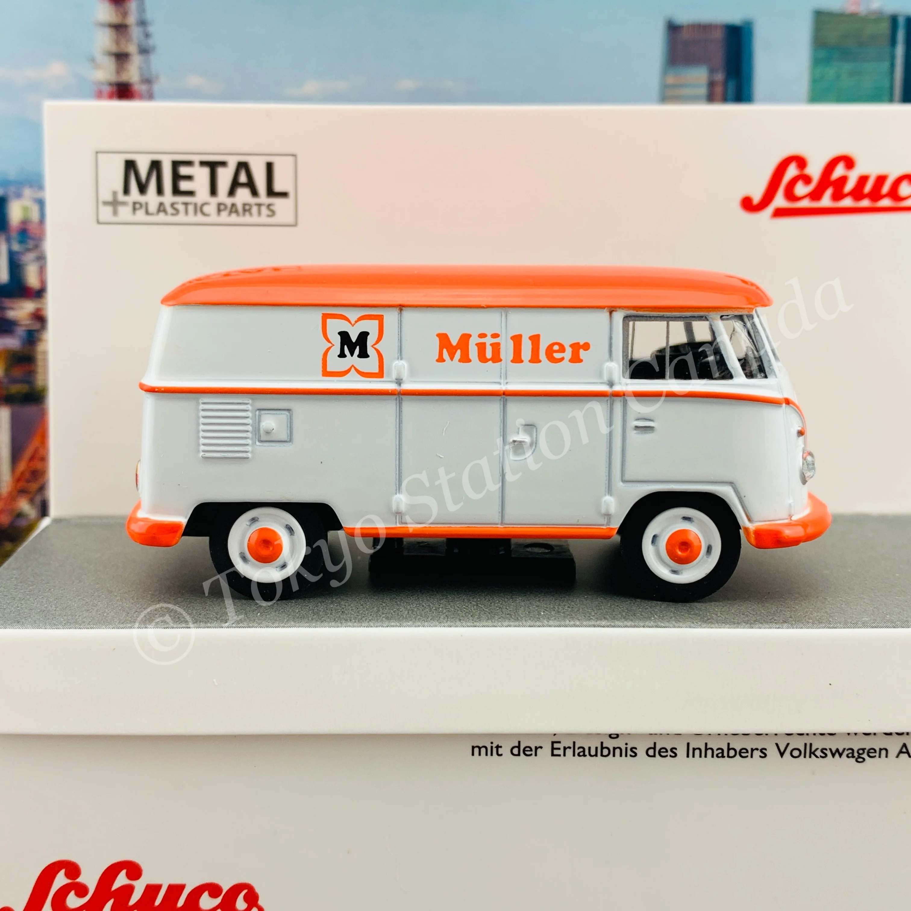 Schuco 1/64 Volkswagen T1 Kasten Muller 452030500 - Image 3