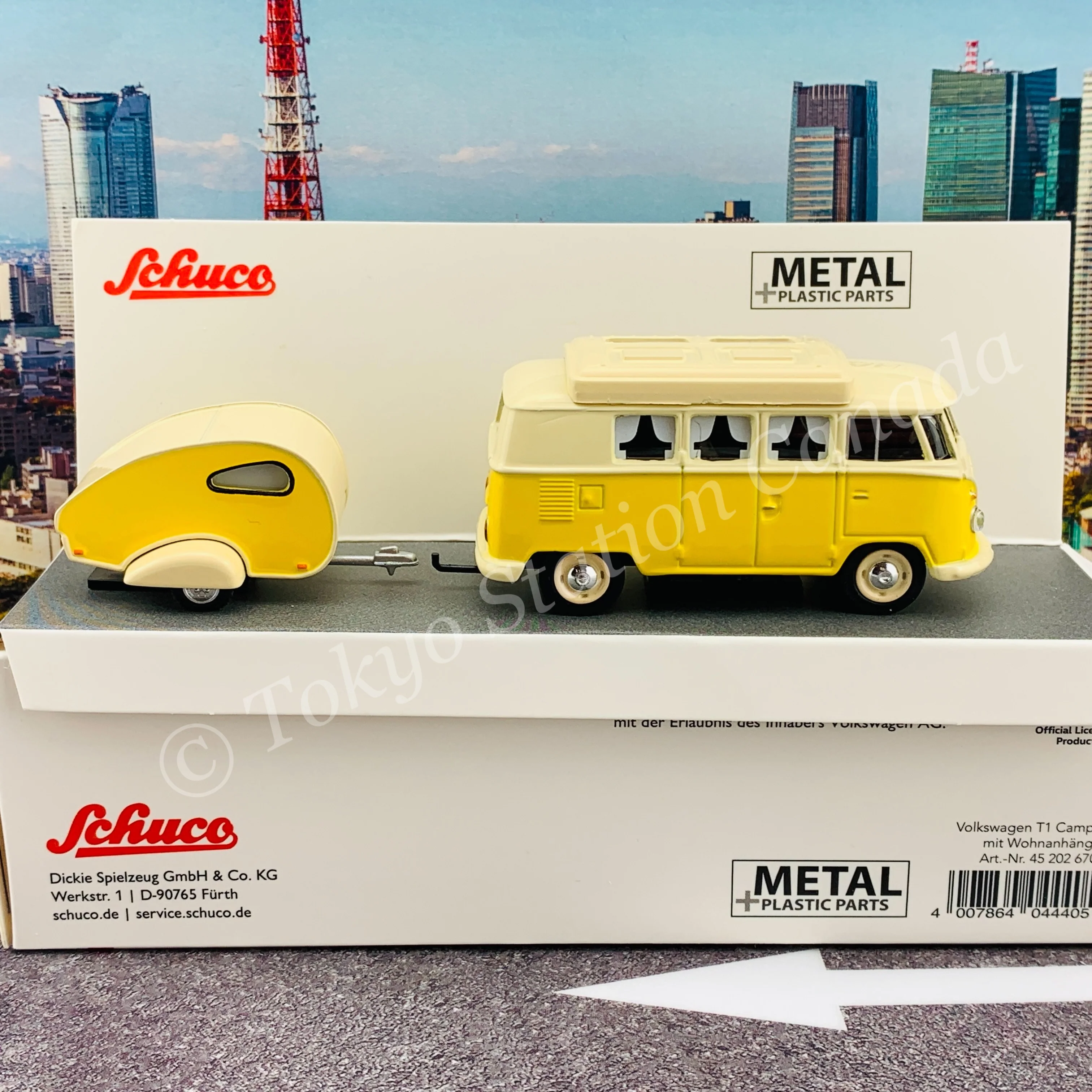 Schuco 1/64 Volkswagen T1 Camper with Caravan (mit Wohnanhanger) 452026700 - Image 2