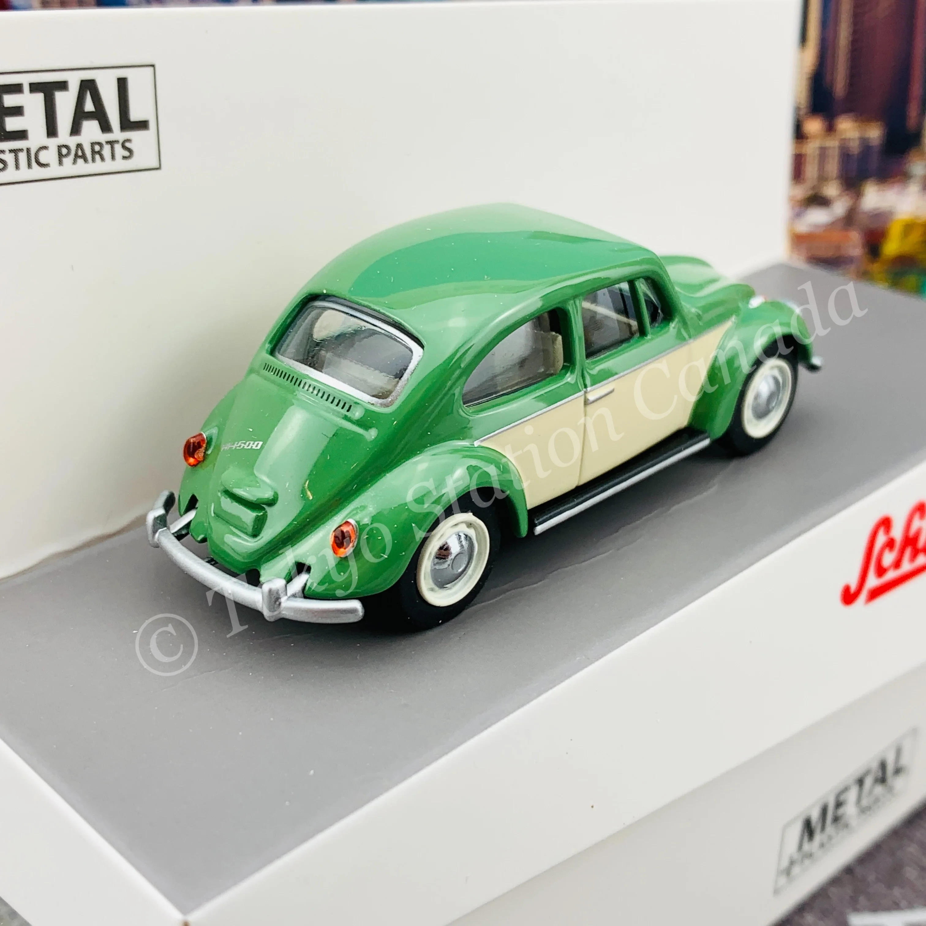 Schuco 1/64 VW Kafer (Beetle) Green/Beige 452016800 - Image 4