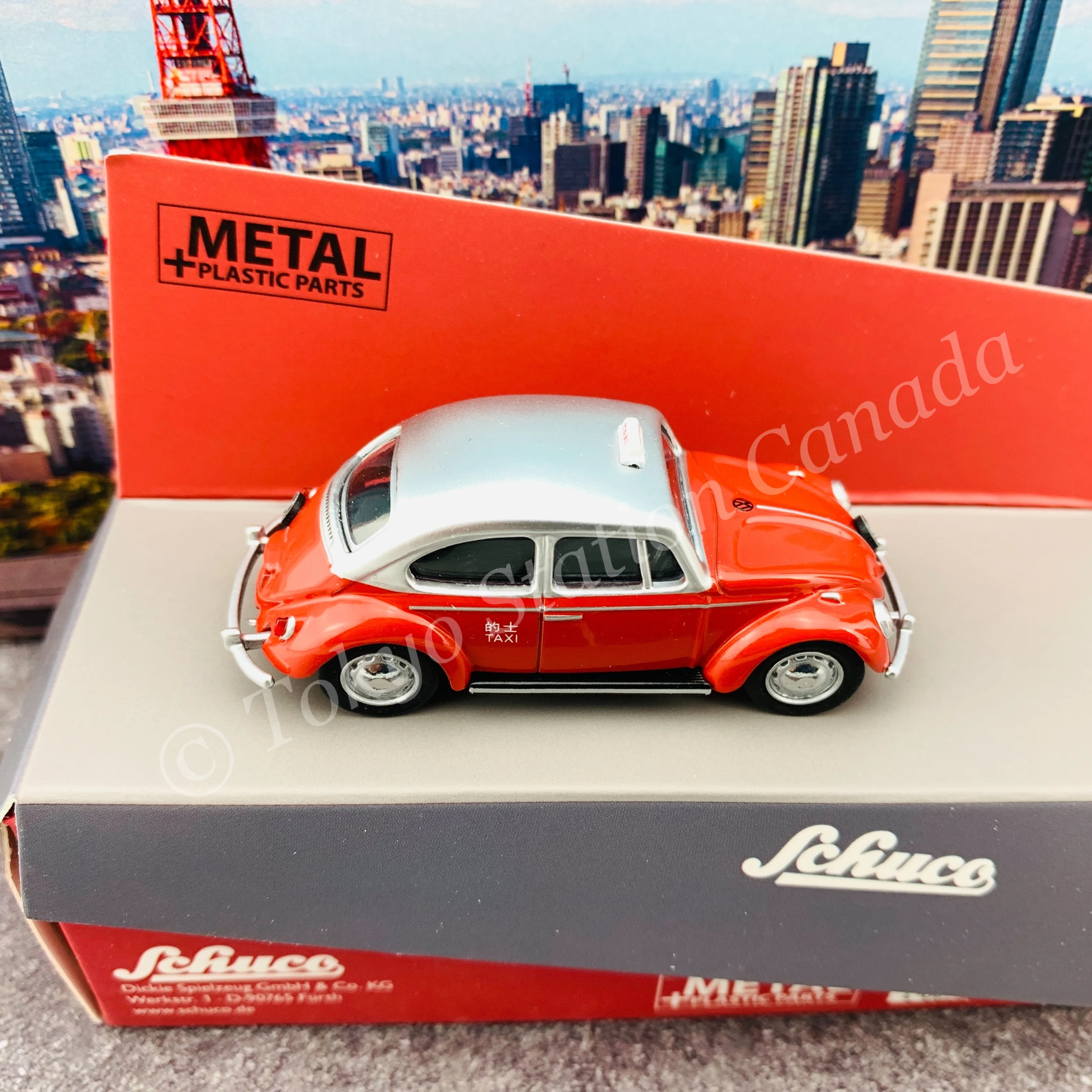 Schuco 1/64 VW Kafer Hong Kong Taxi Toyeast Limited Edition 452021500 - Image 4