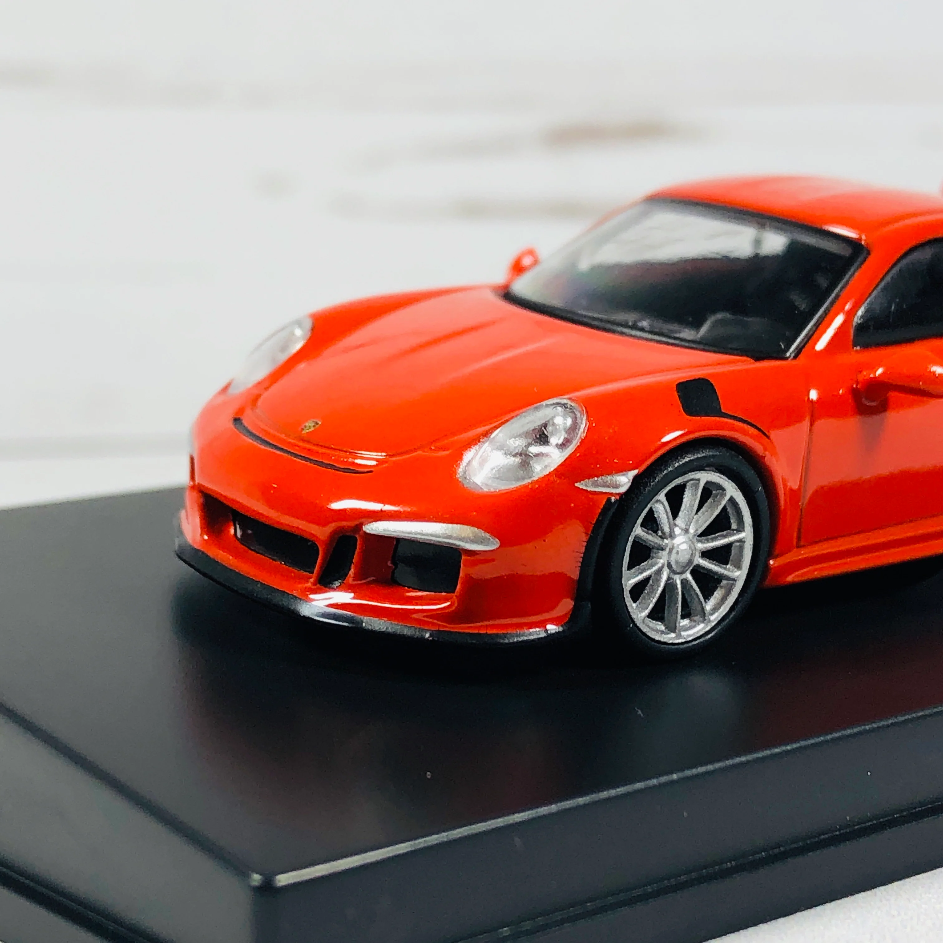Sparky 1/64 Porsche 911 GT3 RS 2016 Lava Orange Y071 - Image 4