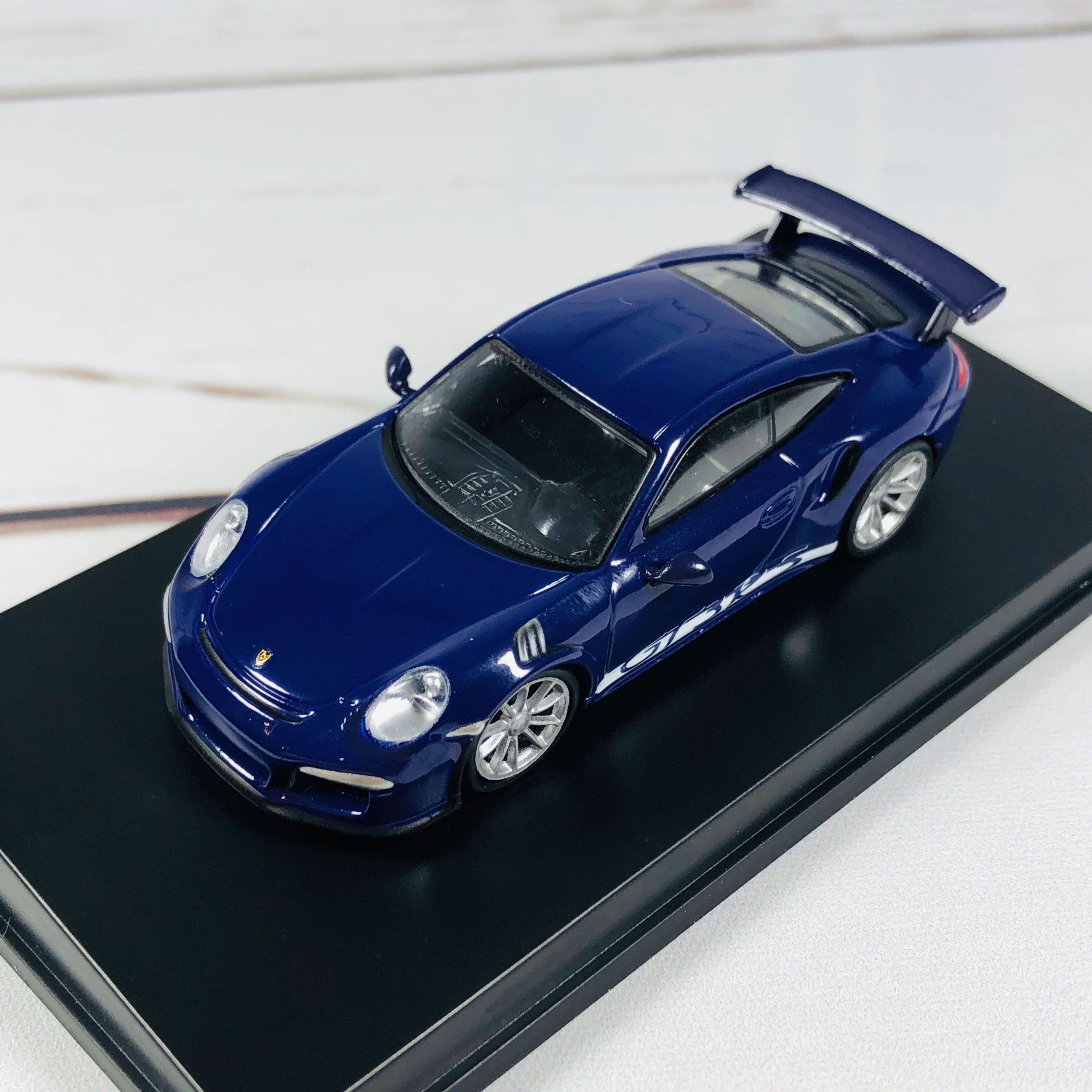 Sparky 1/64 Porsche 911 GT3 RS 2016 Ultra Violet Y072 - Image 5