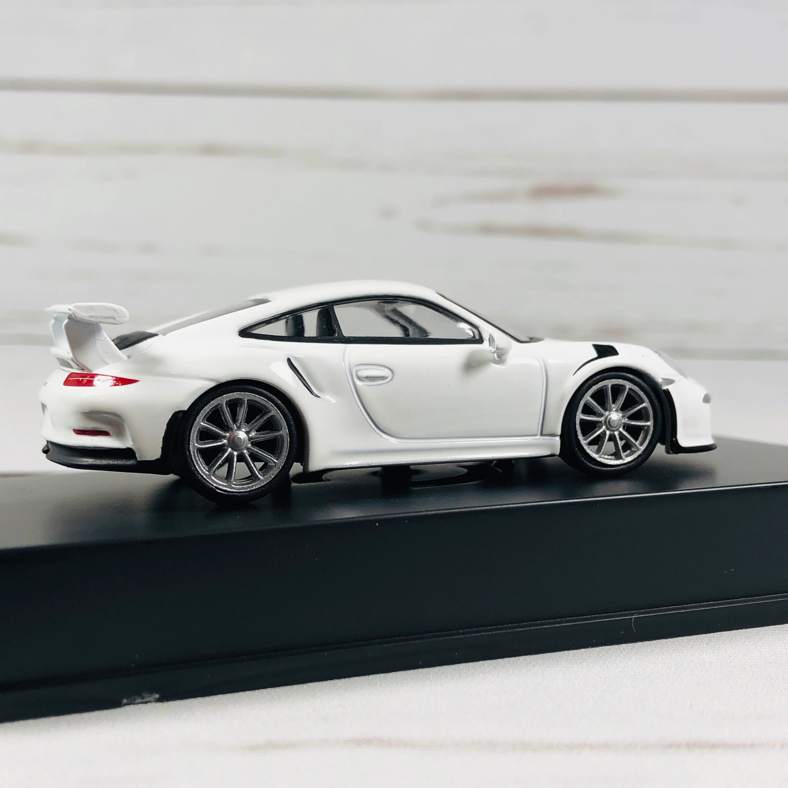 Sparky 1/64 Porsche 911 GT3 RS 2016 White Y070 - Image 4