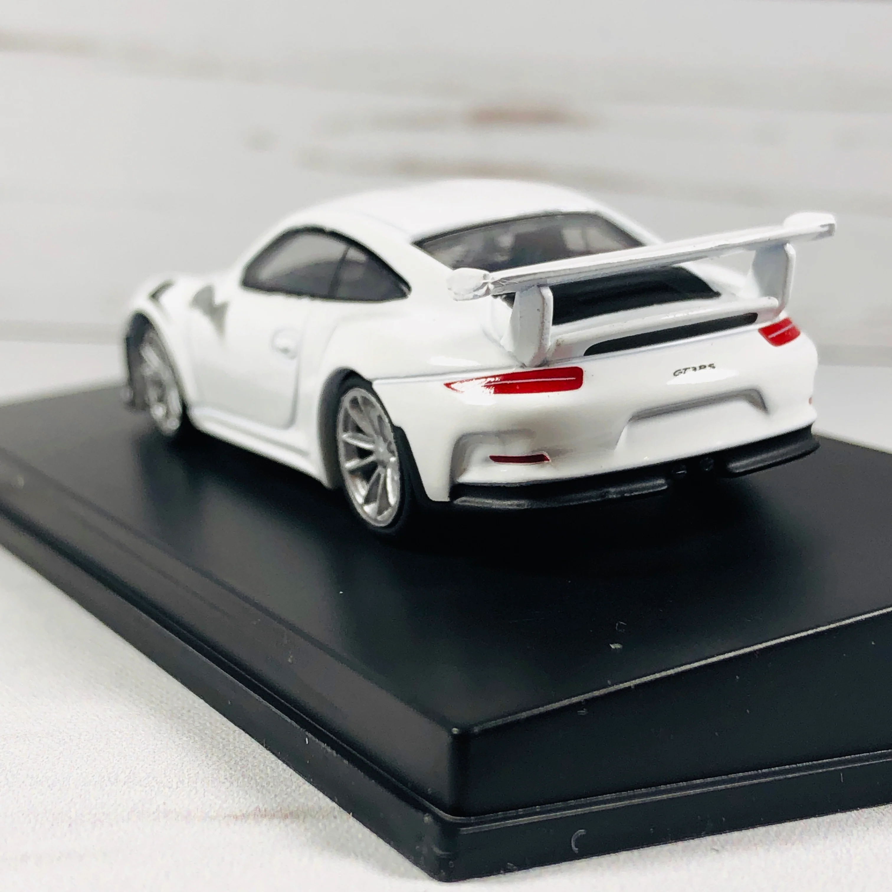 Sparky 1/64 Porsche 911 GT3 RS 2016 White Y070 - Image 5