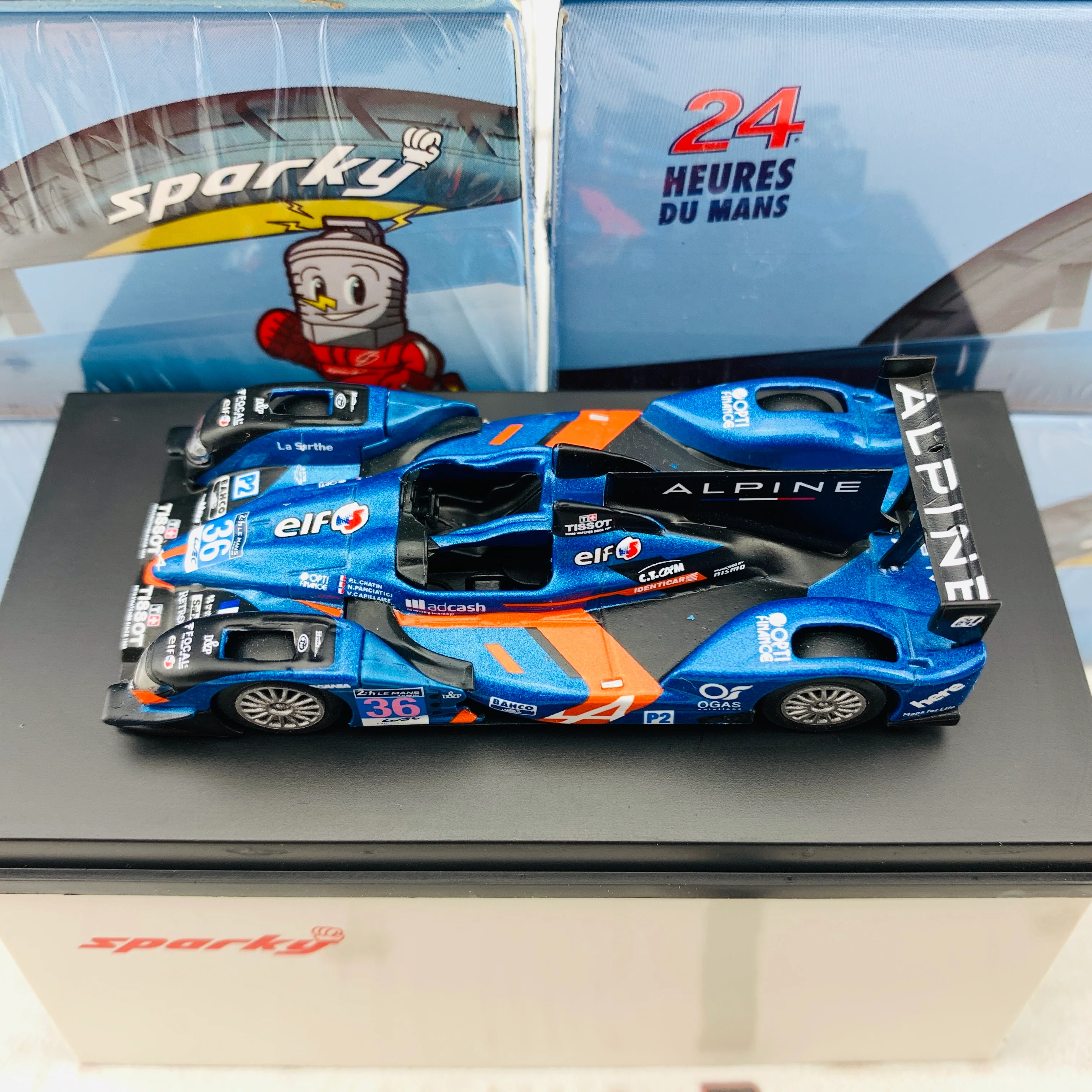 Sparky 1/64 ALPINE A450B NO.36 SIGNATECH ALPINE 24H LE MANS 2015 N. PANCIATICI - P.-L. CHATIN - V. CAPILLAIRE Y090 - Image 3