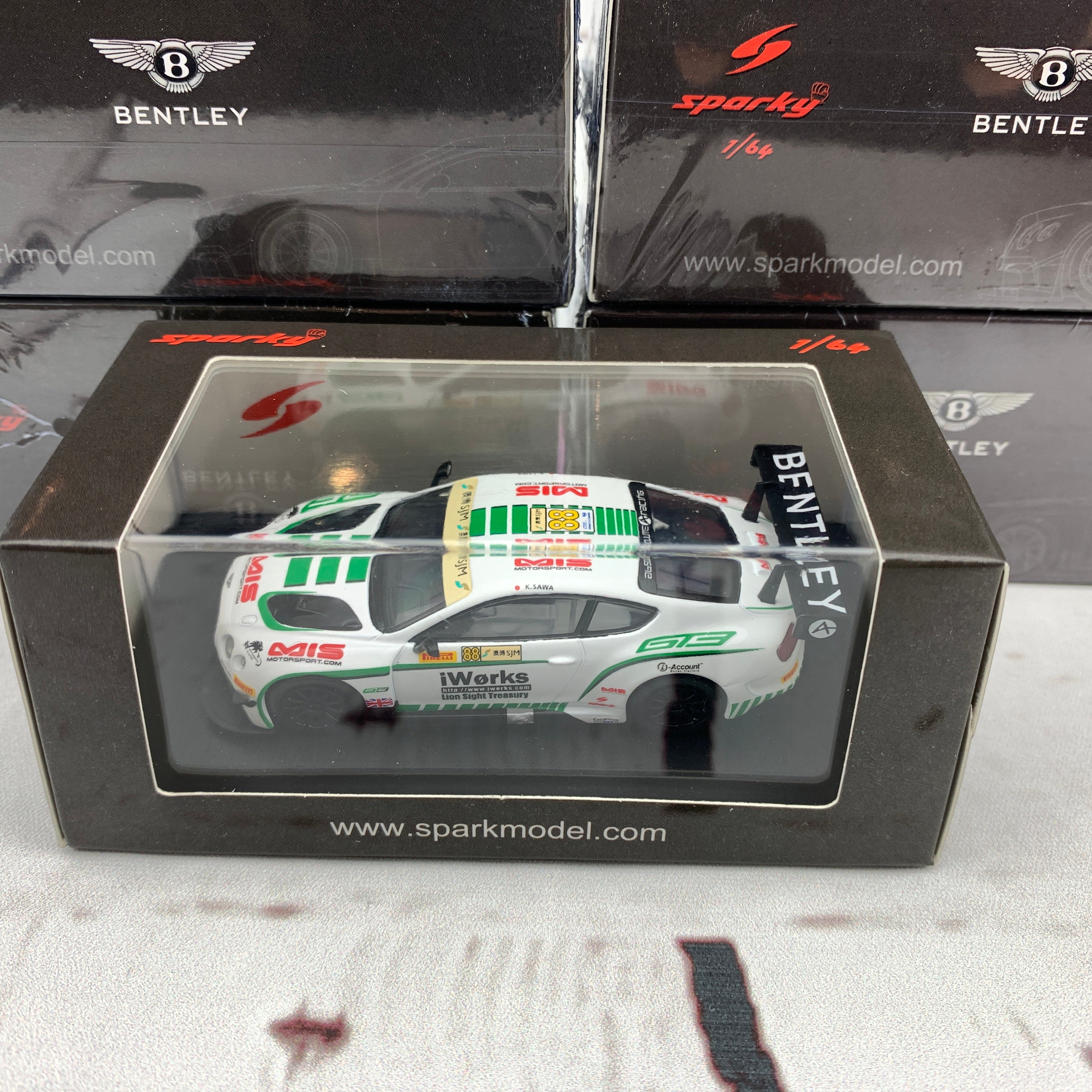 Sparky 1/64 BENTLEY CONTINENTAL GT3 NO.88 MACAU GP FIA GT WORLD CUP 2015 BENTLEY TEAM ABSOLUTE KEITA SAWA Y103 - Image 4