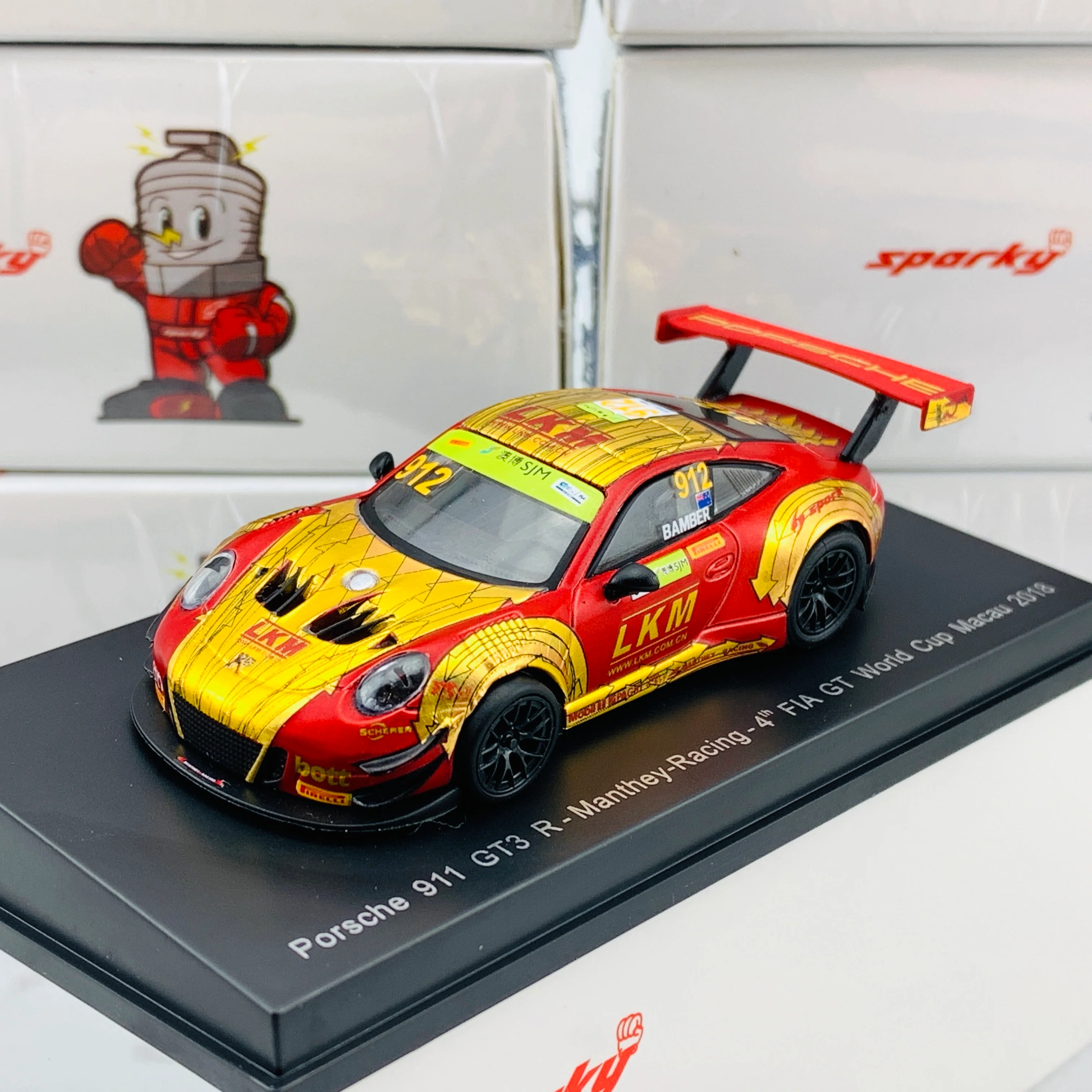 Sparky 1/64 PORSCHE 911 GT3 R NO.912 MANTHEY-RACING FIA GT WORLD CUP MACAU 2018 EARL BAMBER Y126 - Image 2