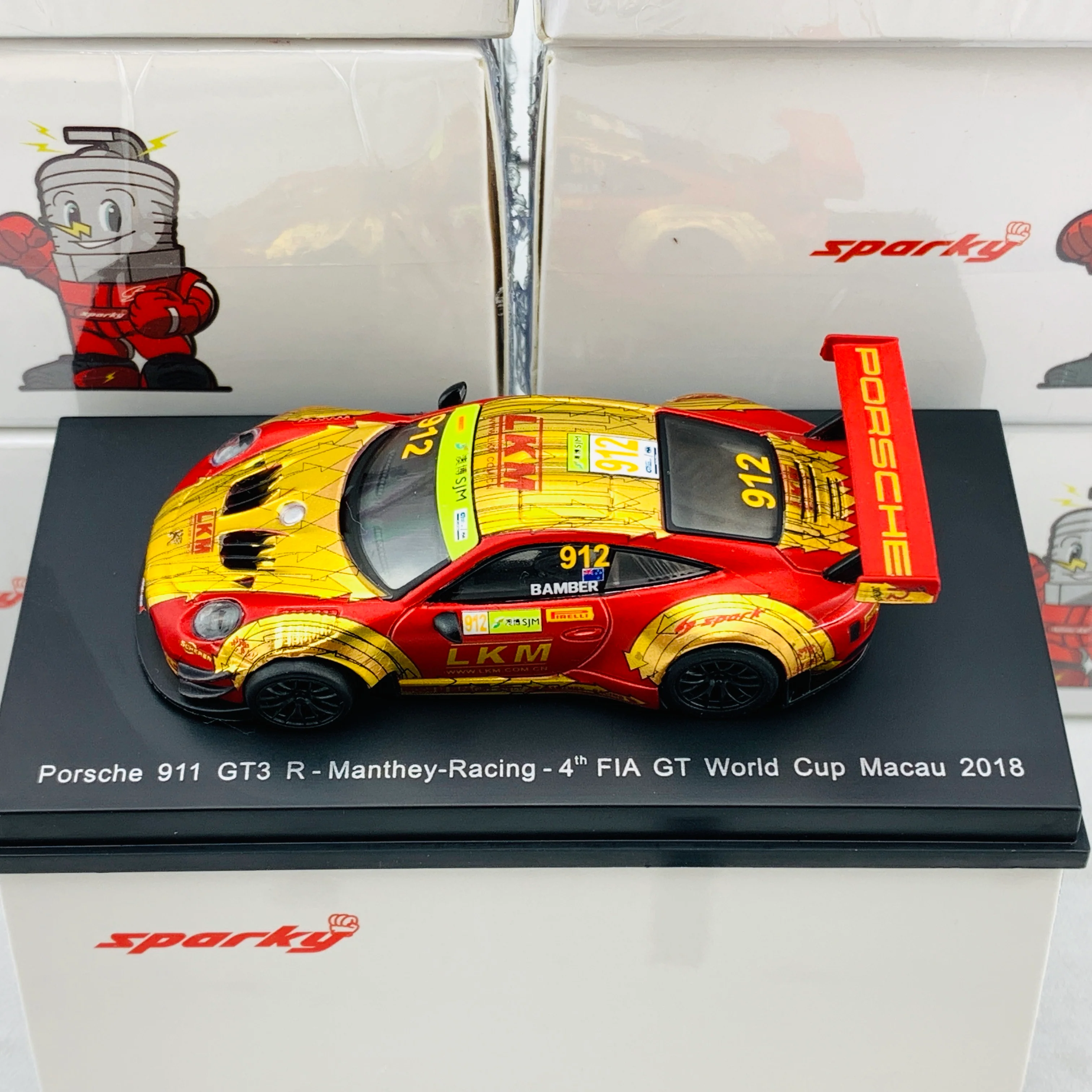 Sparky 1/64 PORSCHE 911 GT3 R NO.912 MANTHEY-RACING FIA GT WORLD CUP MACAU 2018 EARL BAMBER Y126 - Image 3