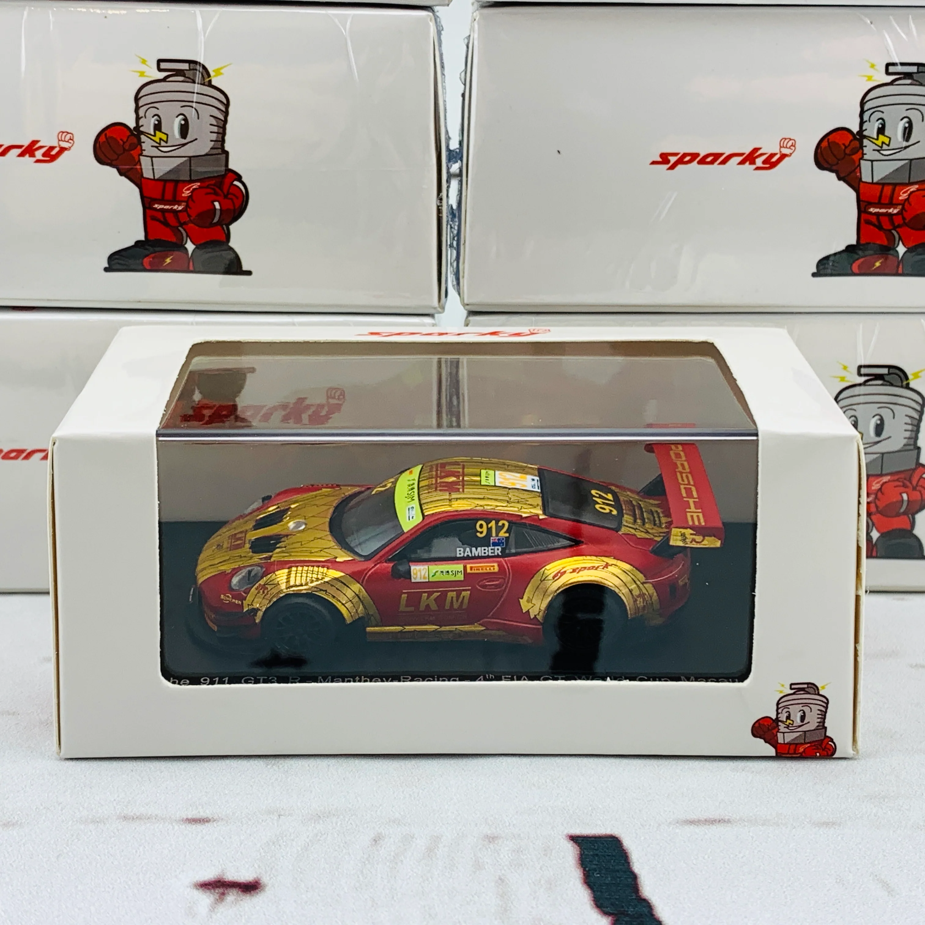 Sparky 1/64 PORSCHE 911 GT3 R NO.912 MANTHEY-RACING FIA GT WORLD CUP MACAU 2018 EARL BAMBER Y126 - Image 4