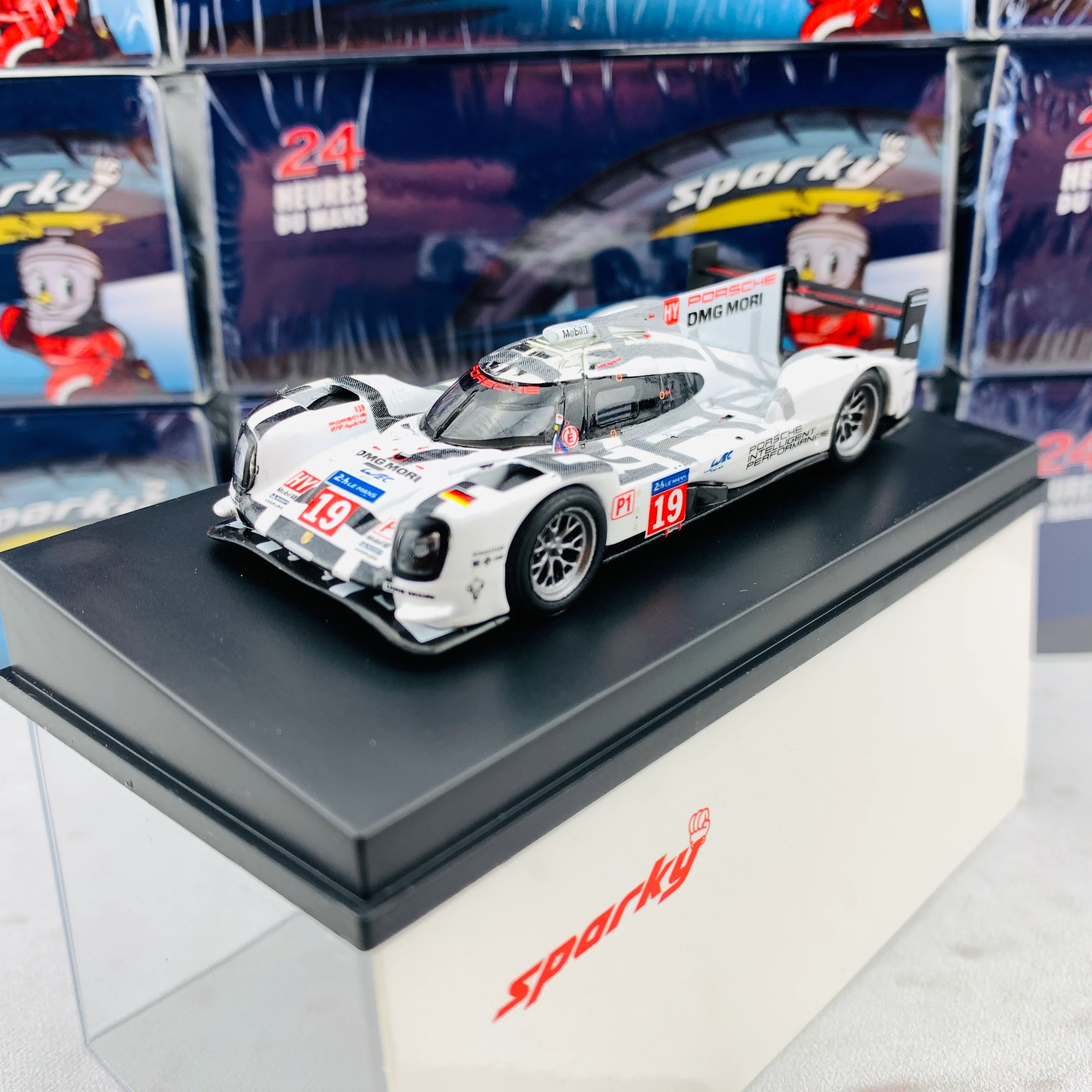Sparky 1/64 PORSCHE 919 HYBRID NO.19 PORSCHE TEAM WINNER 24H LE MANS 2015 N. HÜLKENBERG - E. BAMBER - N. TANDY Y094 - Image 2