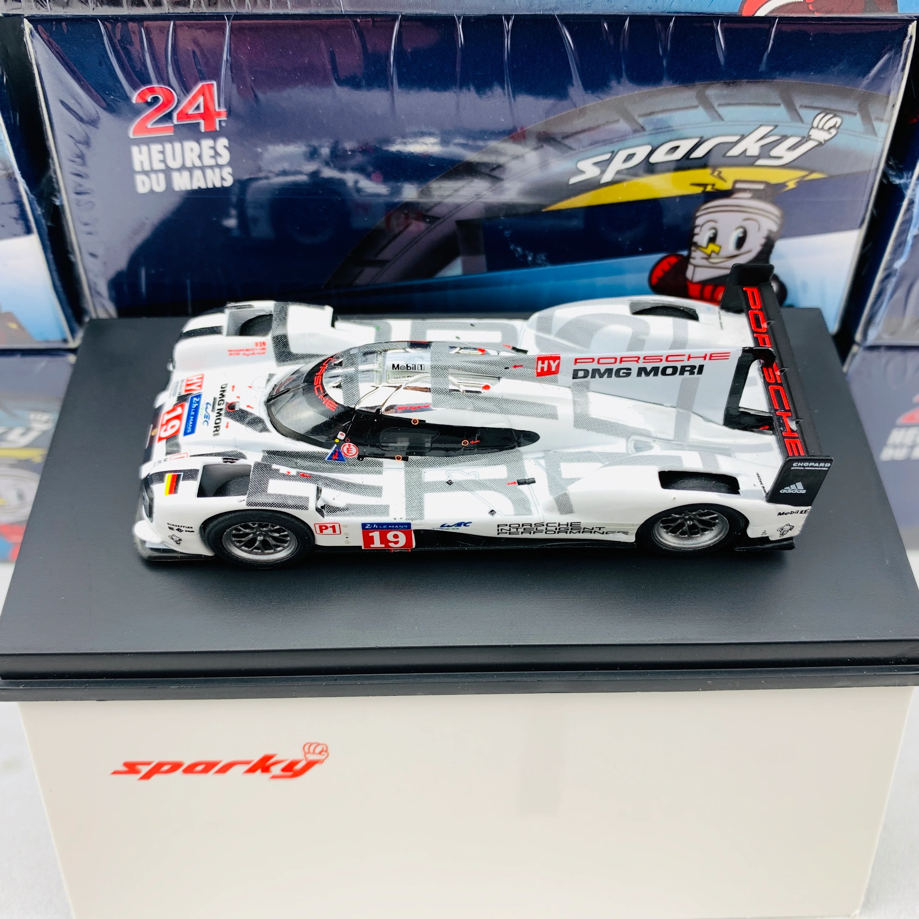 Sparky 1/64 PORSCHE 919 HYBRID NO.19 PORSCHE TEAM WINNER 24H LE MANS 2015 N. HÜLKENBERG - E. BAMBER - N. TANDY Y094 - Image 3