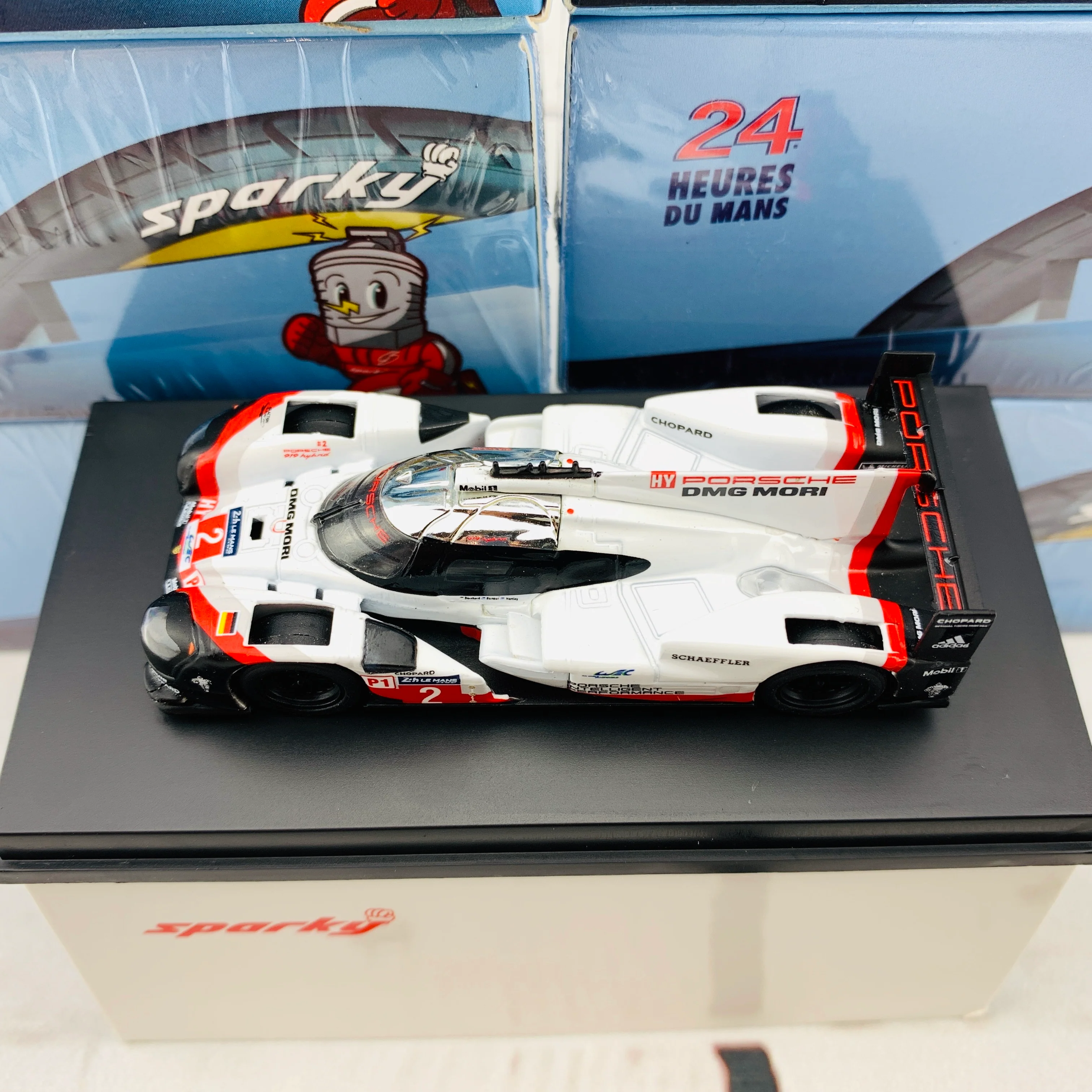 Sparky 1/64 PORSCHE 919 HYBRID NO.2 PORSCHE LMP TEAM WINNER LE MANS 2017 T. BERNHARD - E. BAMBER - B. HARTLEY Y112 - Image 3