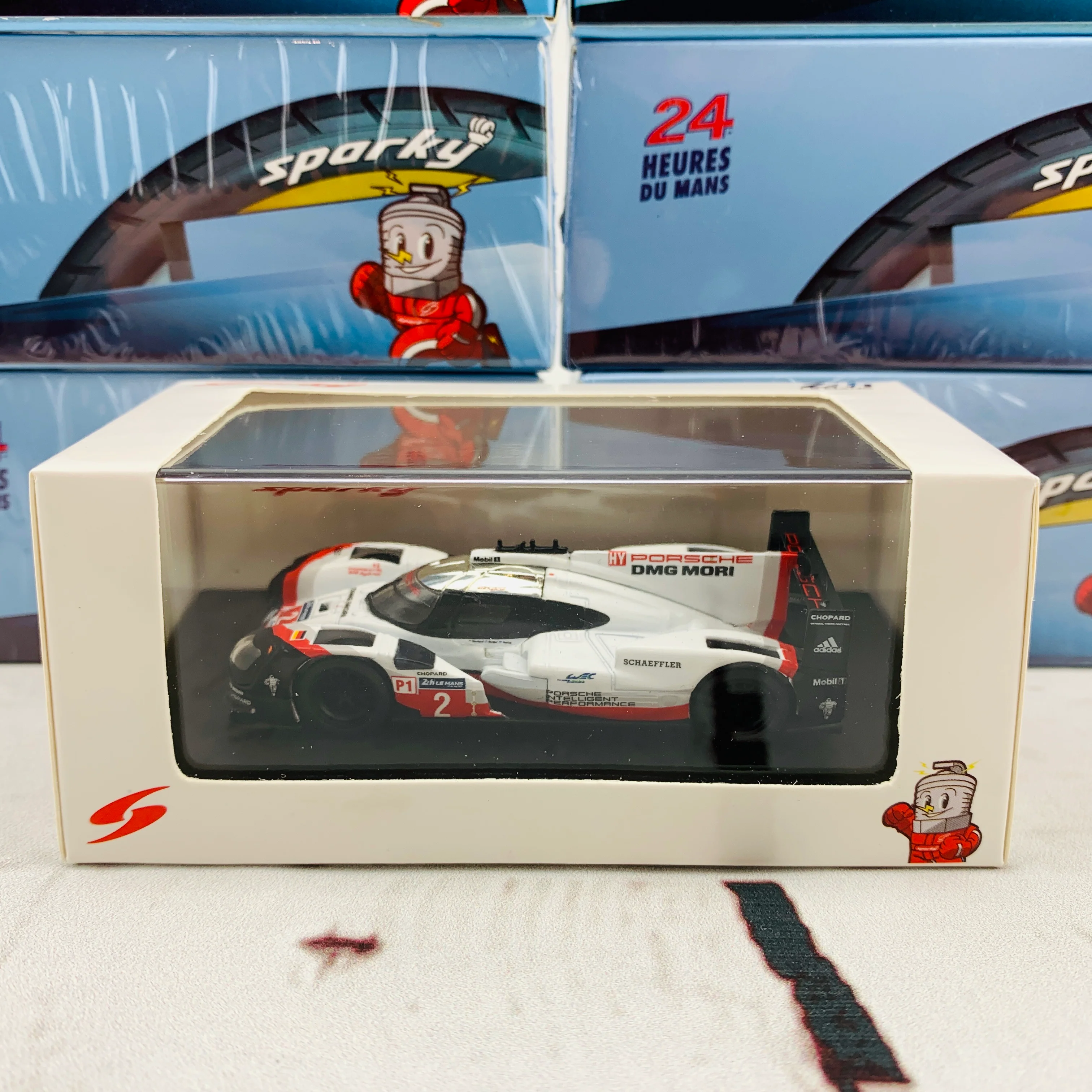 Sparky 1/64 PORSCHE 919 HYBRID NO.2 PORSCHE LMP TEAM WINNER LE MANS 2017 T. BERNHARD - E. BAMBER - B. HARTLEY Y112 - Image 4