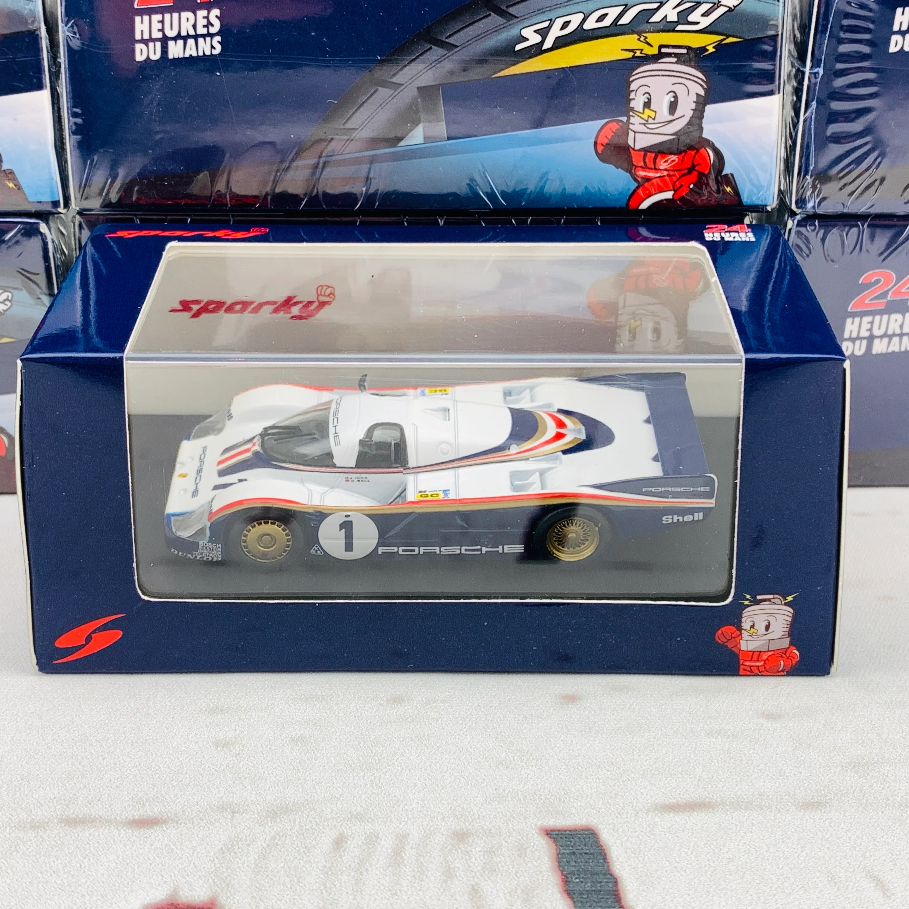 Sparky 1/64 PORSCHE 956 NO.1 ROTHMANS PORSCHE SYSTEM WINNER 24H LE MANS 1982 J. ICKX - D. BELL Y099 - Image 4