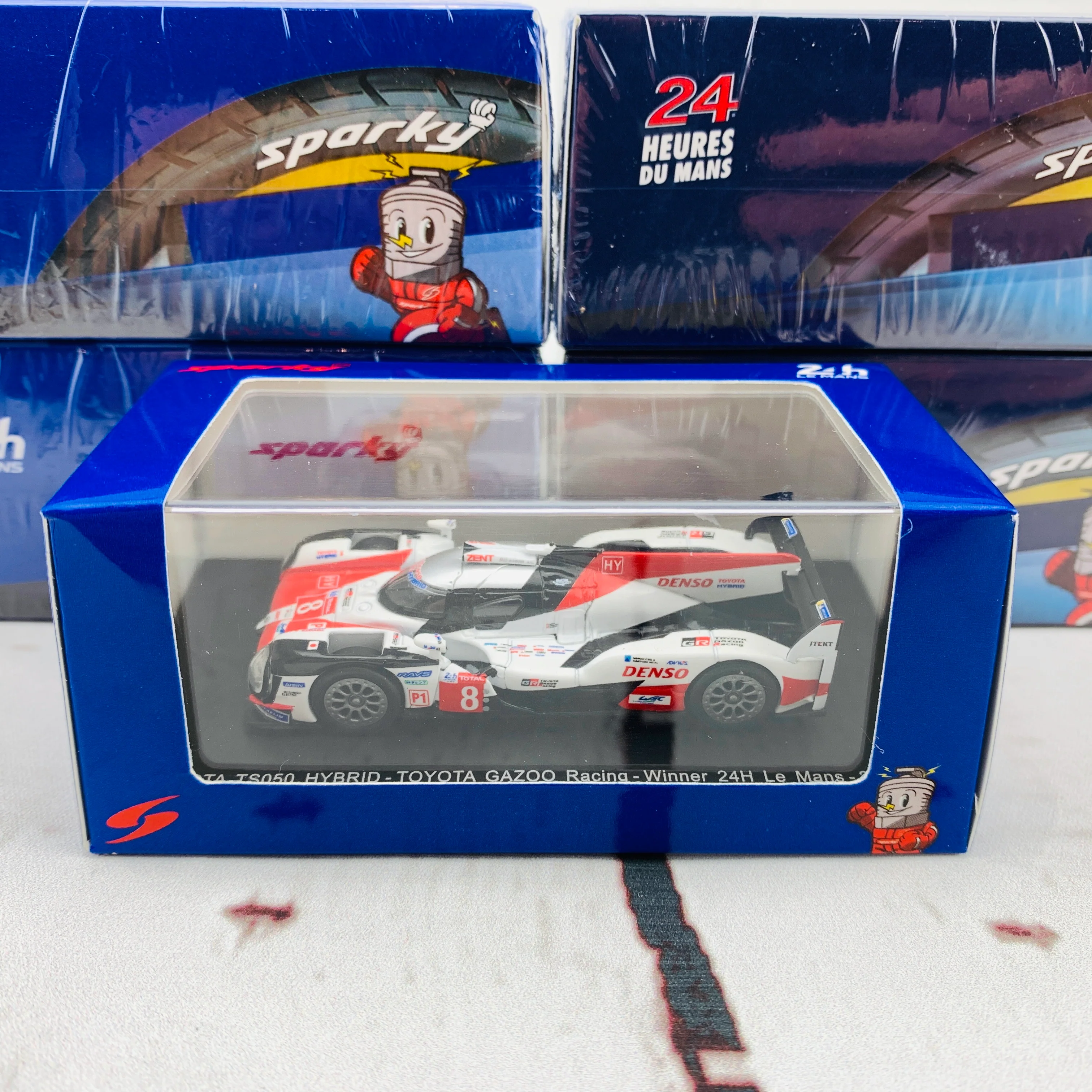 Sparky 1/64 TOYOTA TS050 HYBRID NO.8 TOYOTA GAZOO RACING WINNER 24H LE MANS 2018 S. BUEMI - K. NAKAJIMA - F. ALONSO Y133 - Image 4