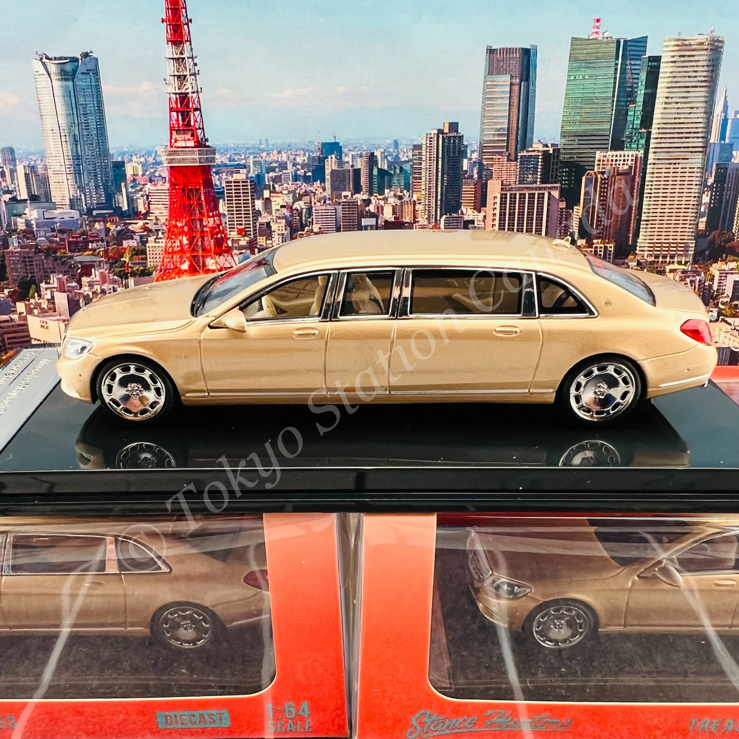 Stance Hunters 1/64 Mercedes Maybach S600 Pullman Champagne Gold - Image 3