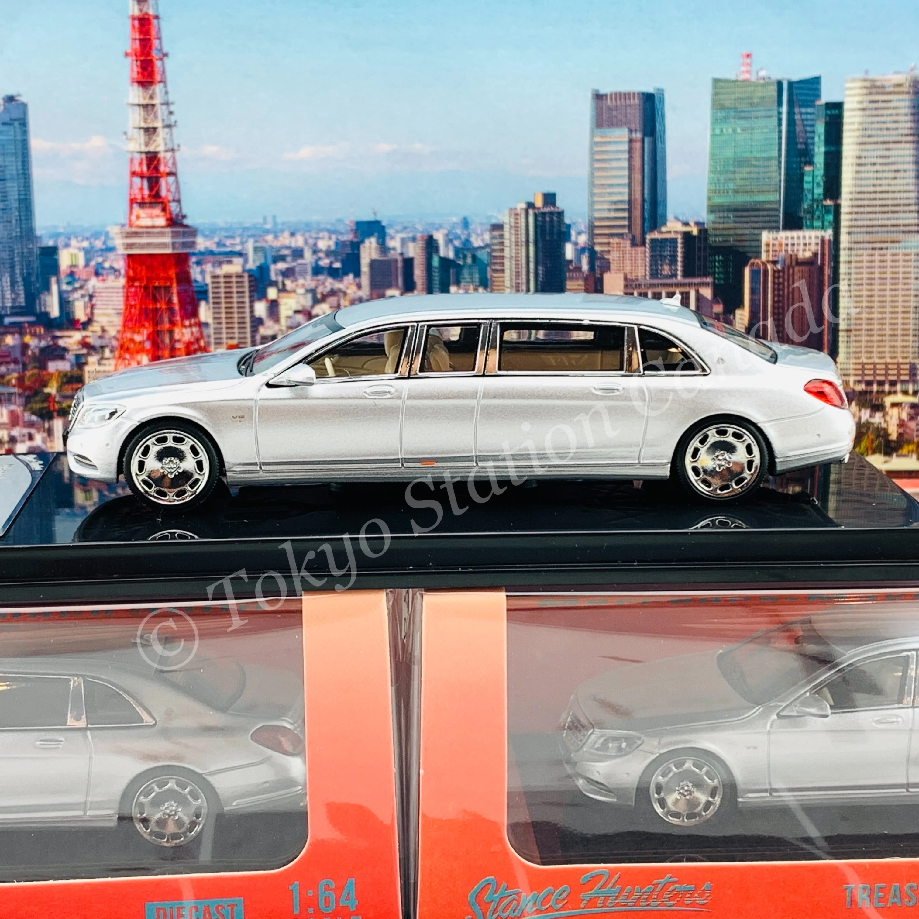 Stance Hunters 1/64 Mercedes Maybach S600 Pullman SILVER - Image 3