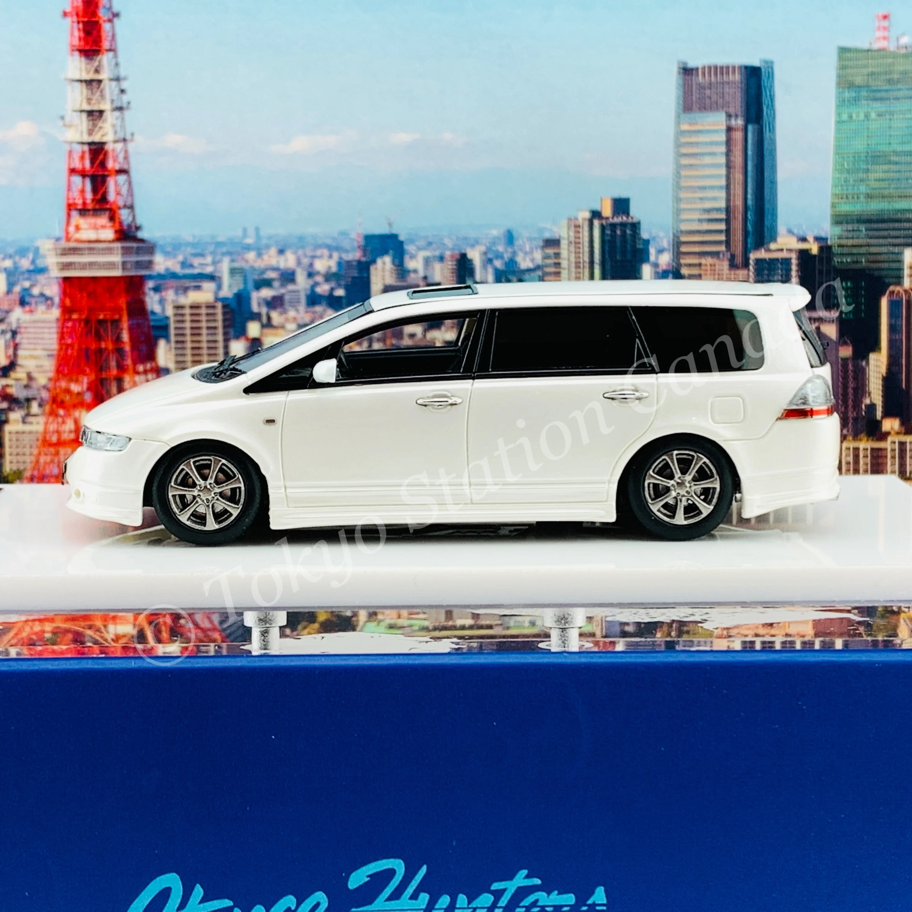 Stance Hunters 1/64 RESIN Honda Odyssey WHITE - Image 3