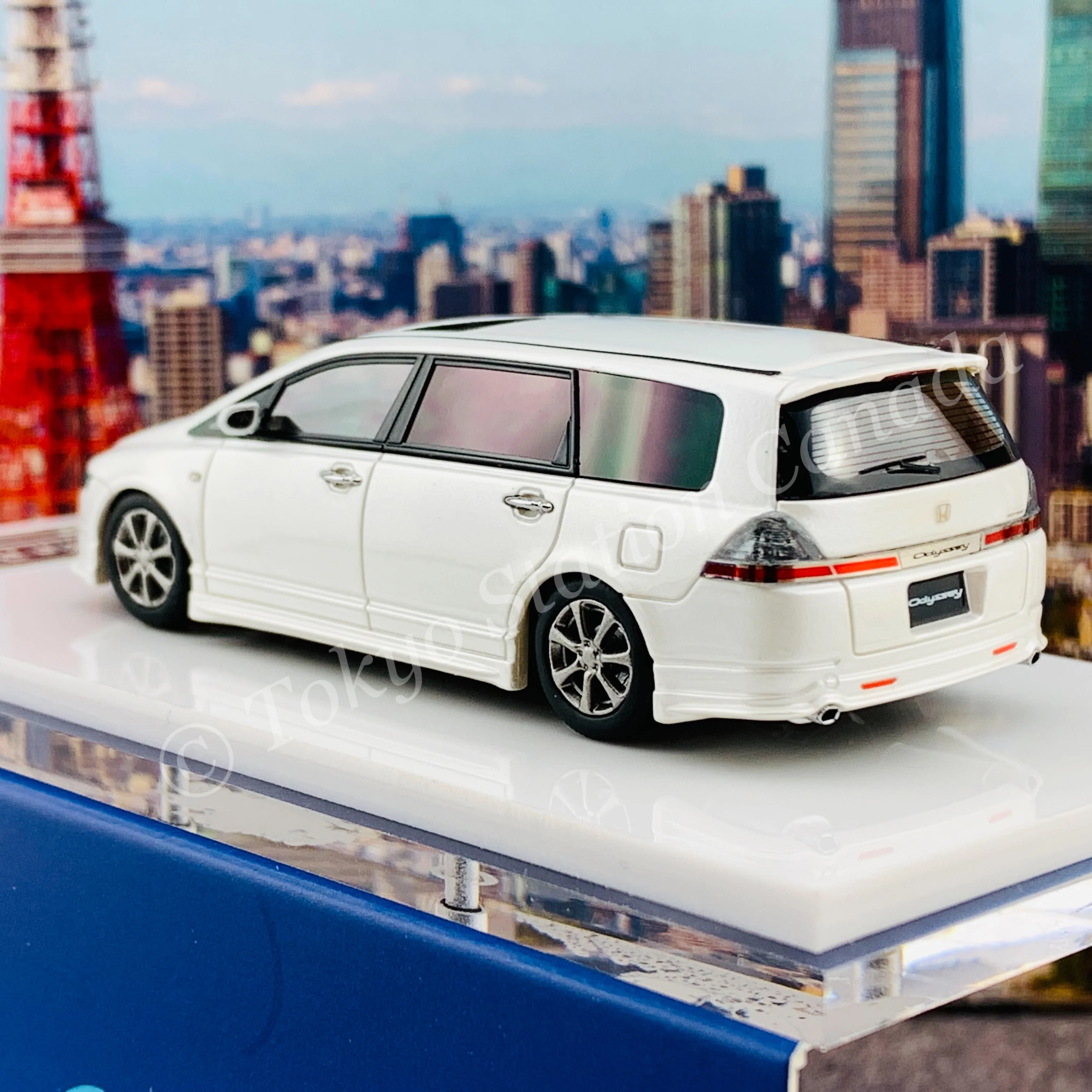 Stance Hunters 1/64 RESIN Honda Odyssey WHITE - Image 5