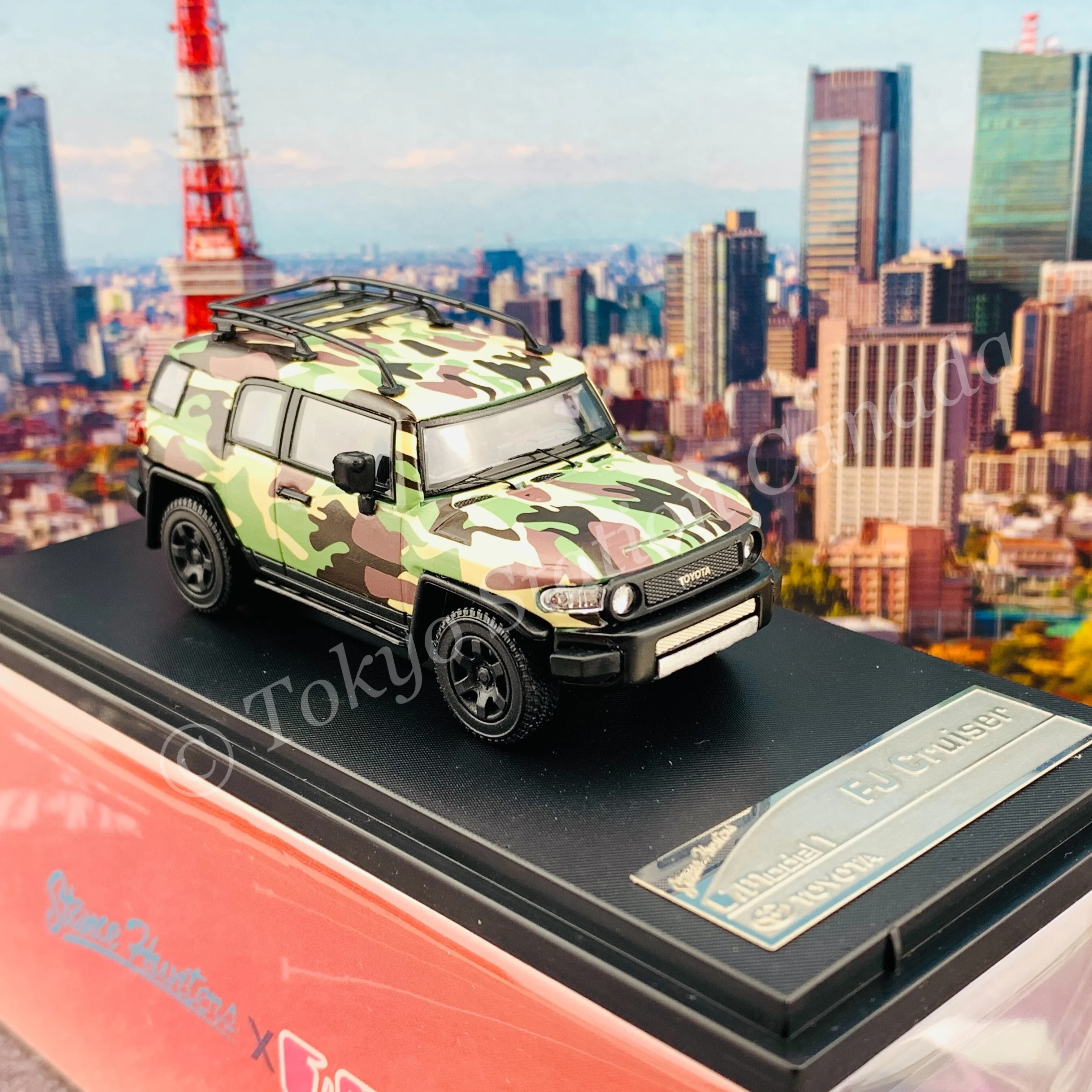 Stance Hunters x Model 1 1/64 Toyota FJ Crusier XJ10 Camouflage Green LHD C33196 - Image 5