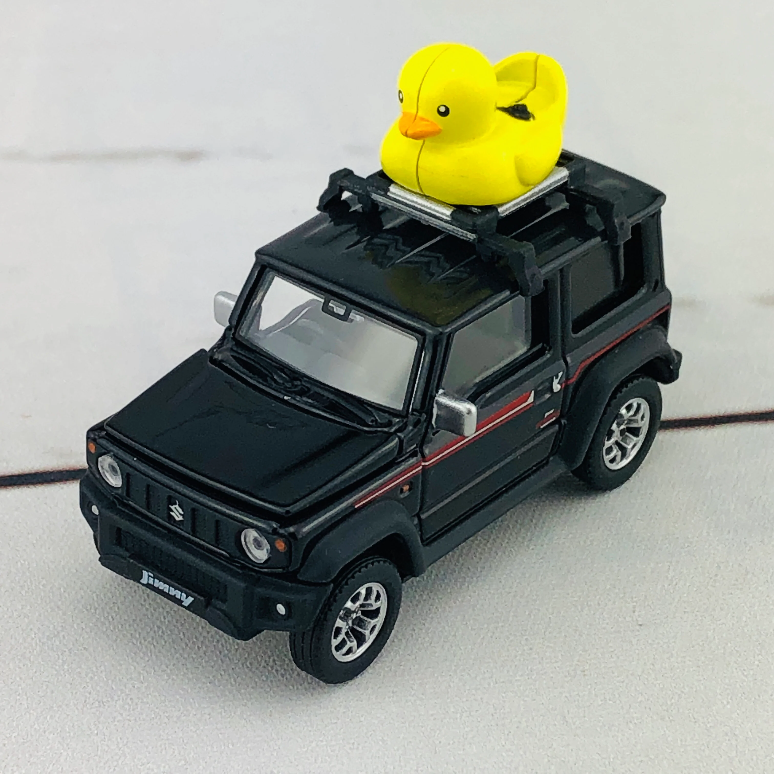 Suzuki Jimny Sierra Heritage Style with Era Duck Limited Edition - Image 4